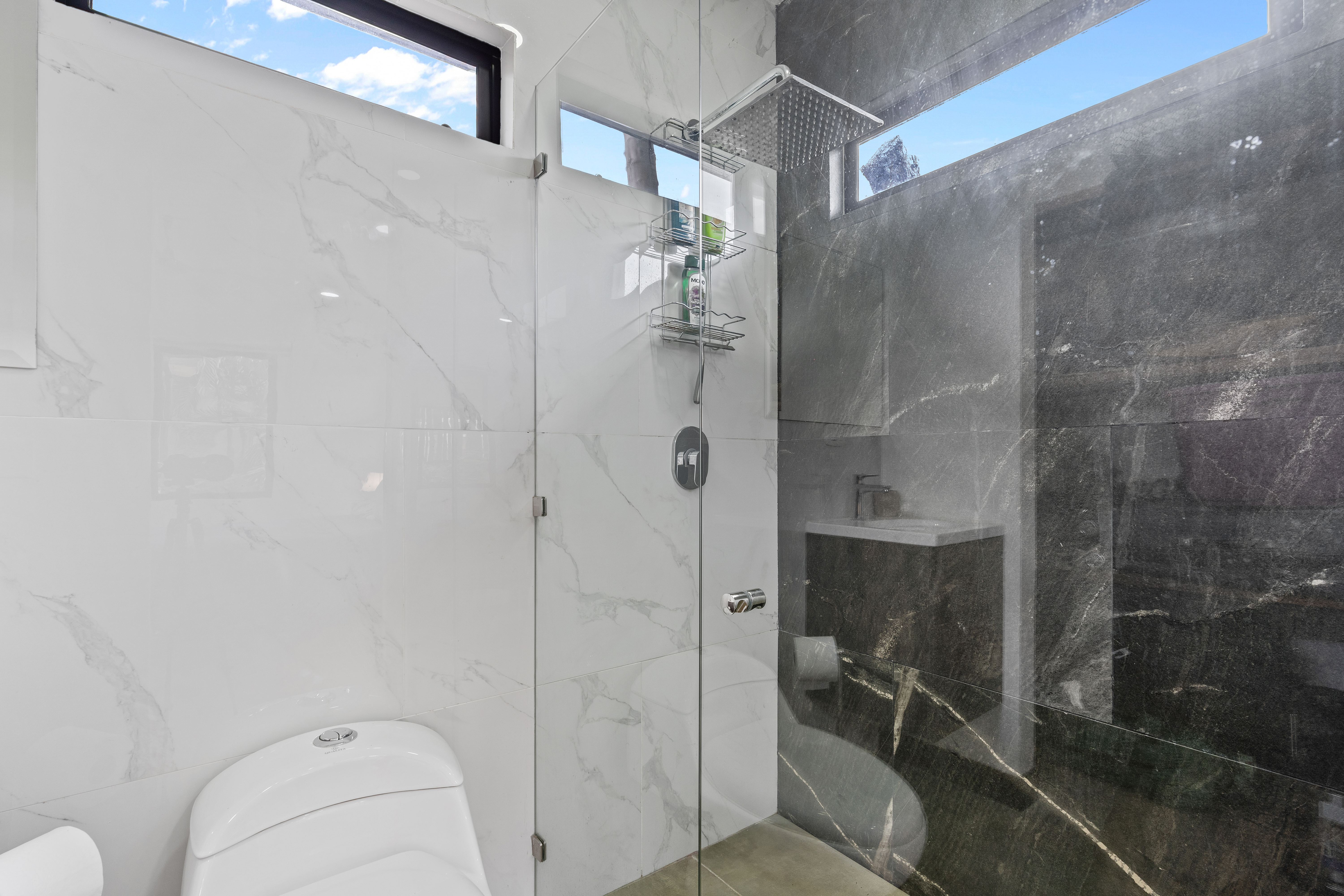 4 bed Single Family Homes For Sale in Tamarindo, Guanacaste - thumb 19