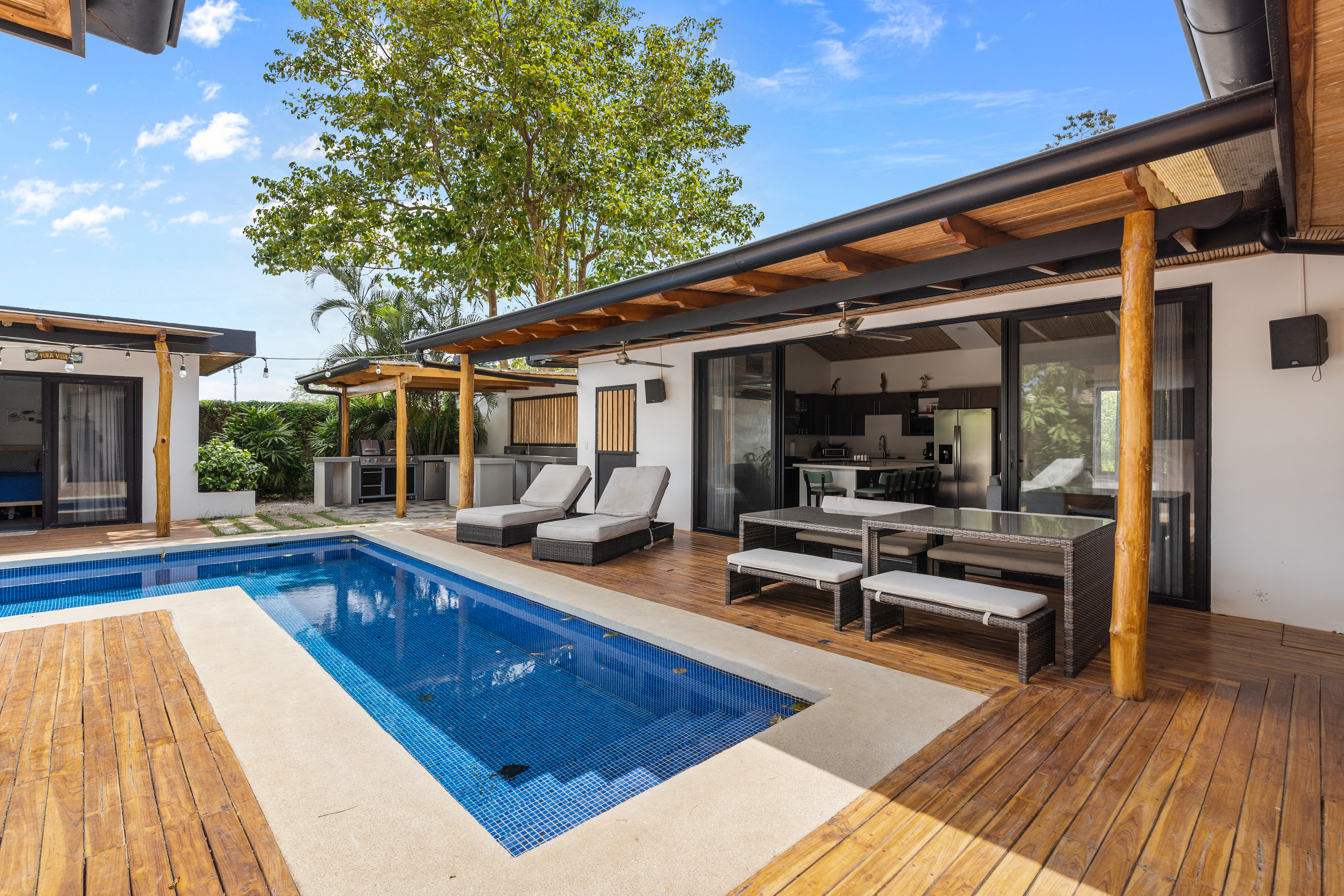 4 bed Single Family Homes For Sale in Tamarindo, Guanacaste - thumb 24