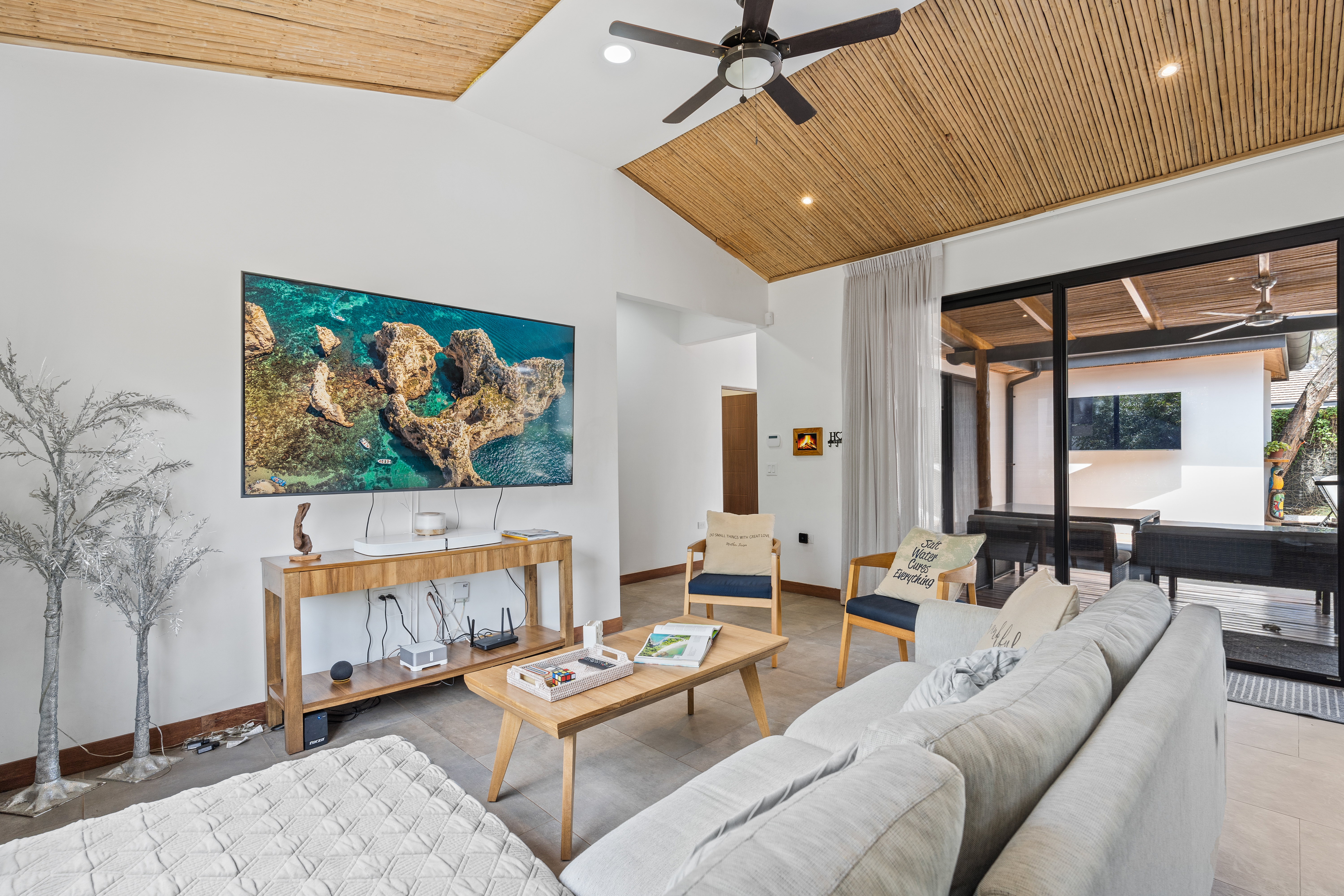 4 bed Single Family Homes For Sale in Tamarindo, Guanacaste - thumb 9