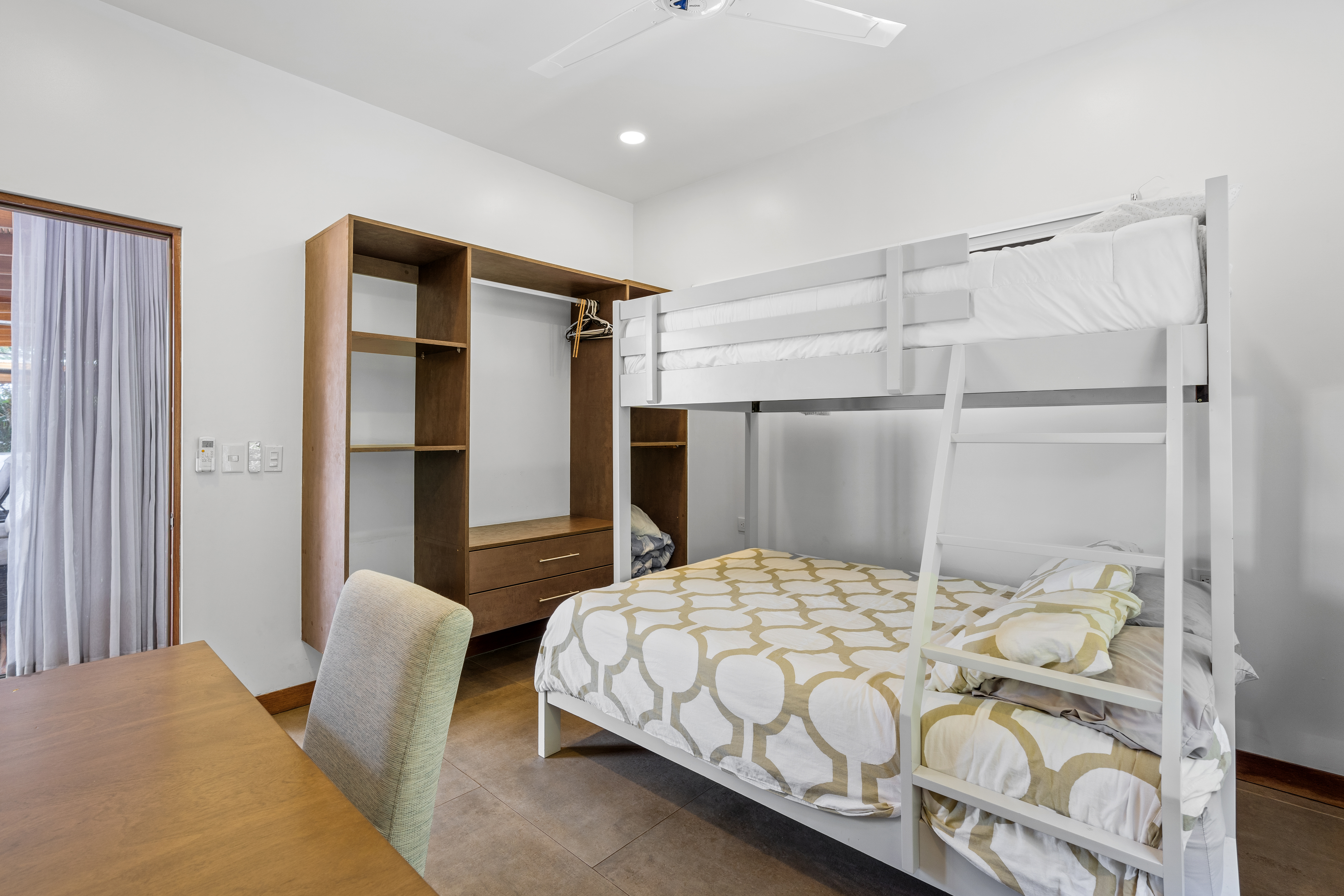 4 bed Single Family Homes For Sale in Tamarindo, Guanacaste - thumb 17