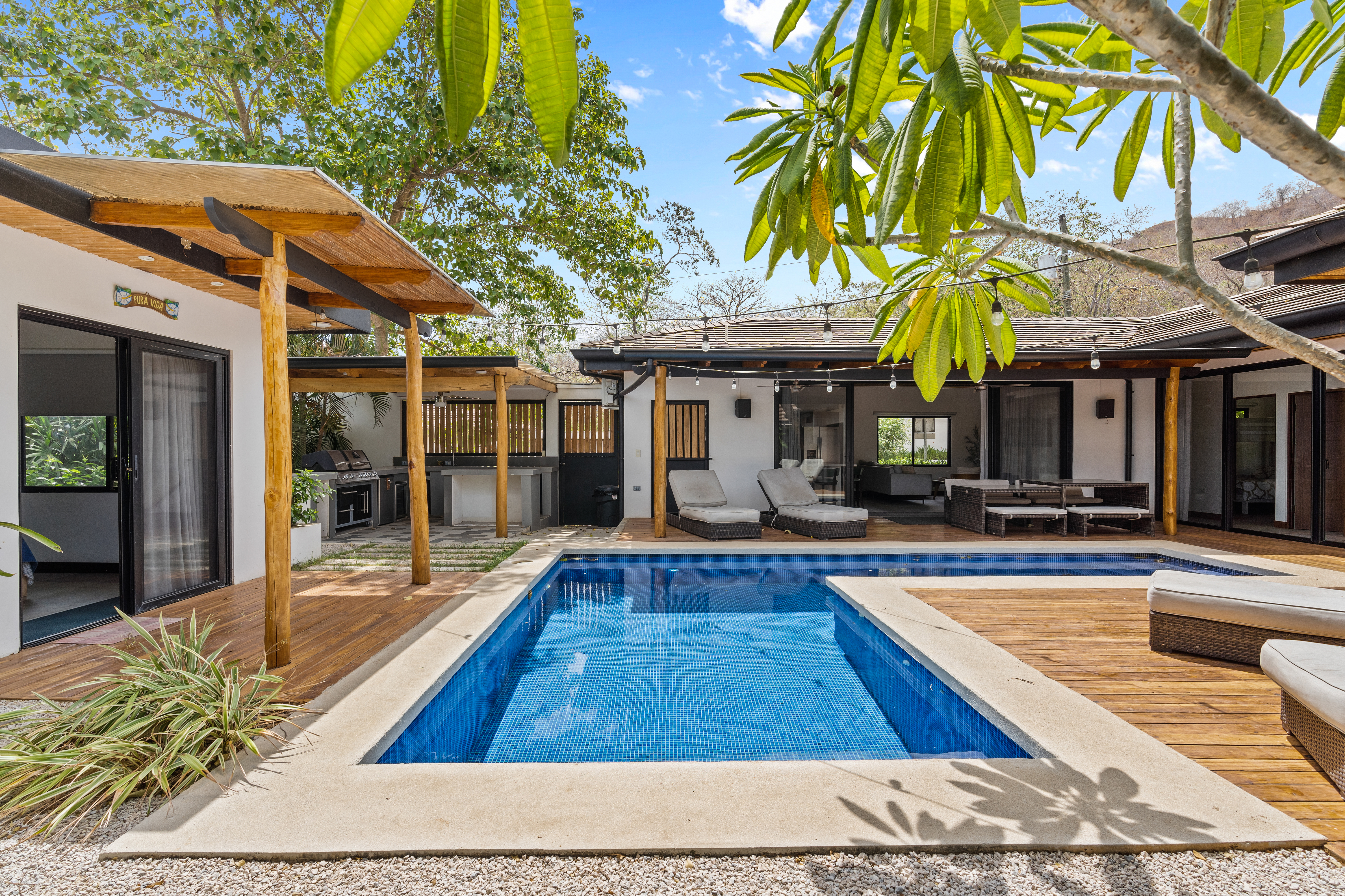 4 bed Single Family Homes For Sale in Tamarindo, Guanacaste - thumb 26