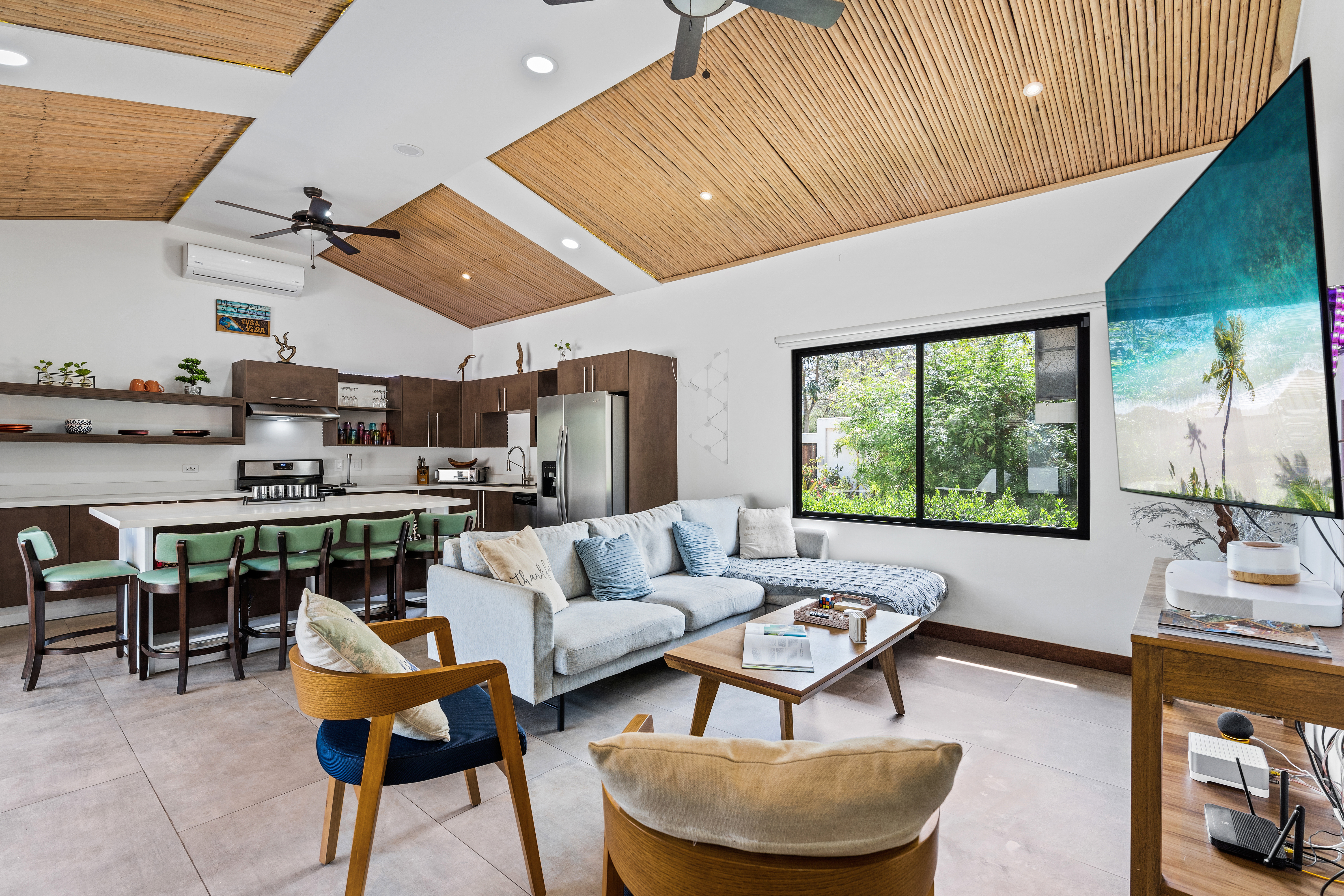 4 bed Single Family Homes For Sale in Tamarindo, Guanacaste - thumb 8