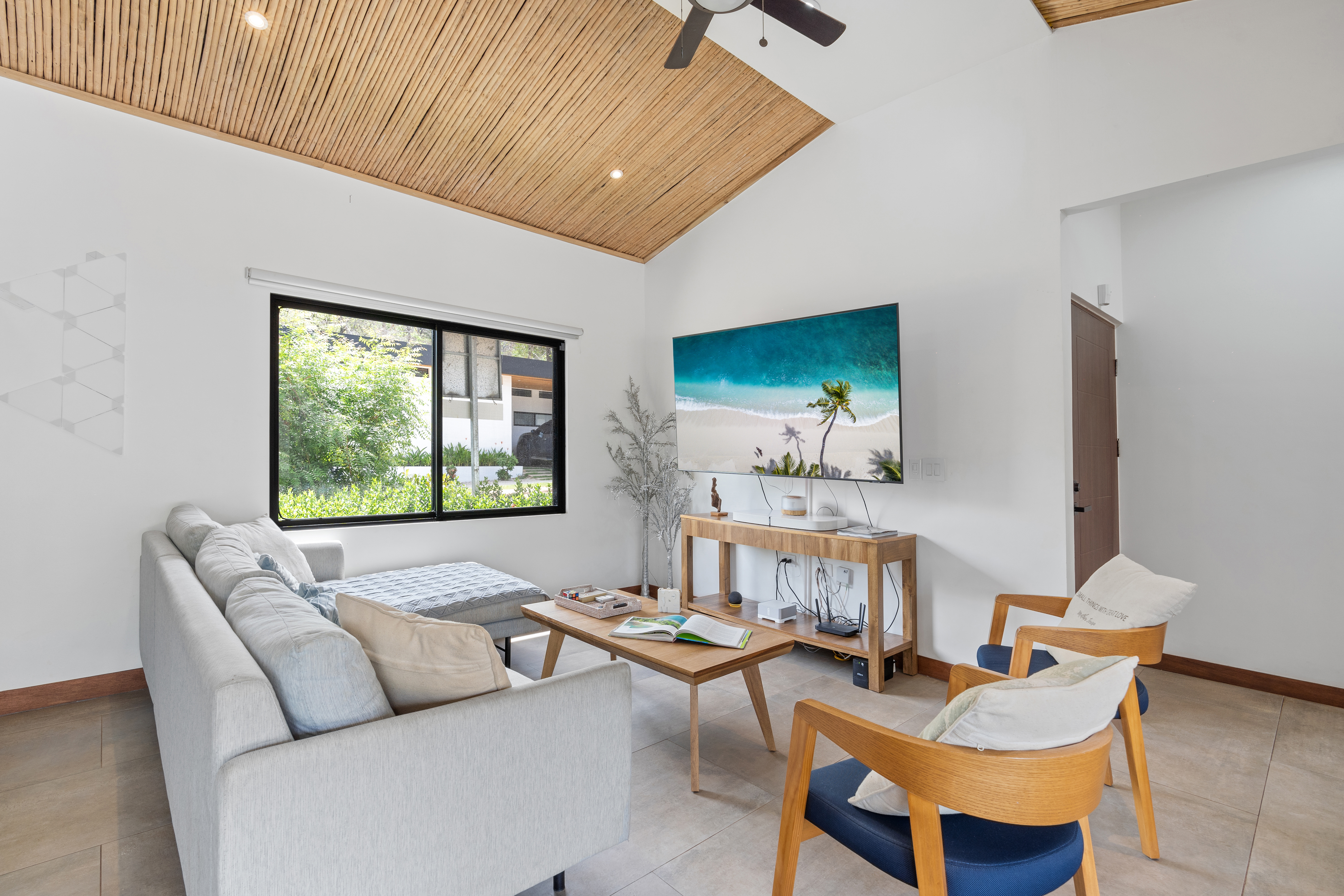 4 bed Single Family Homes For Sale in Tamarindo, Guanacaste - thumb 10