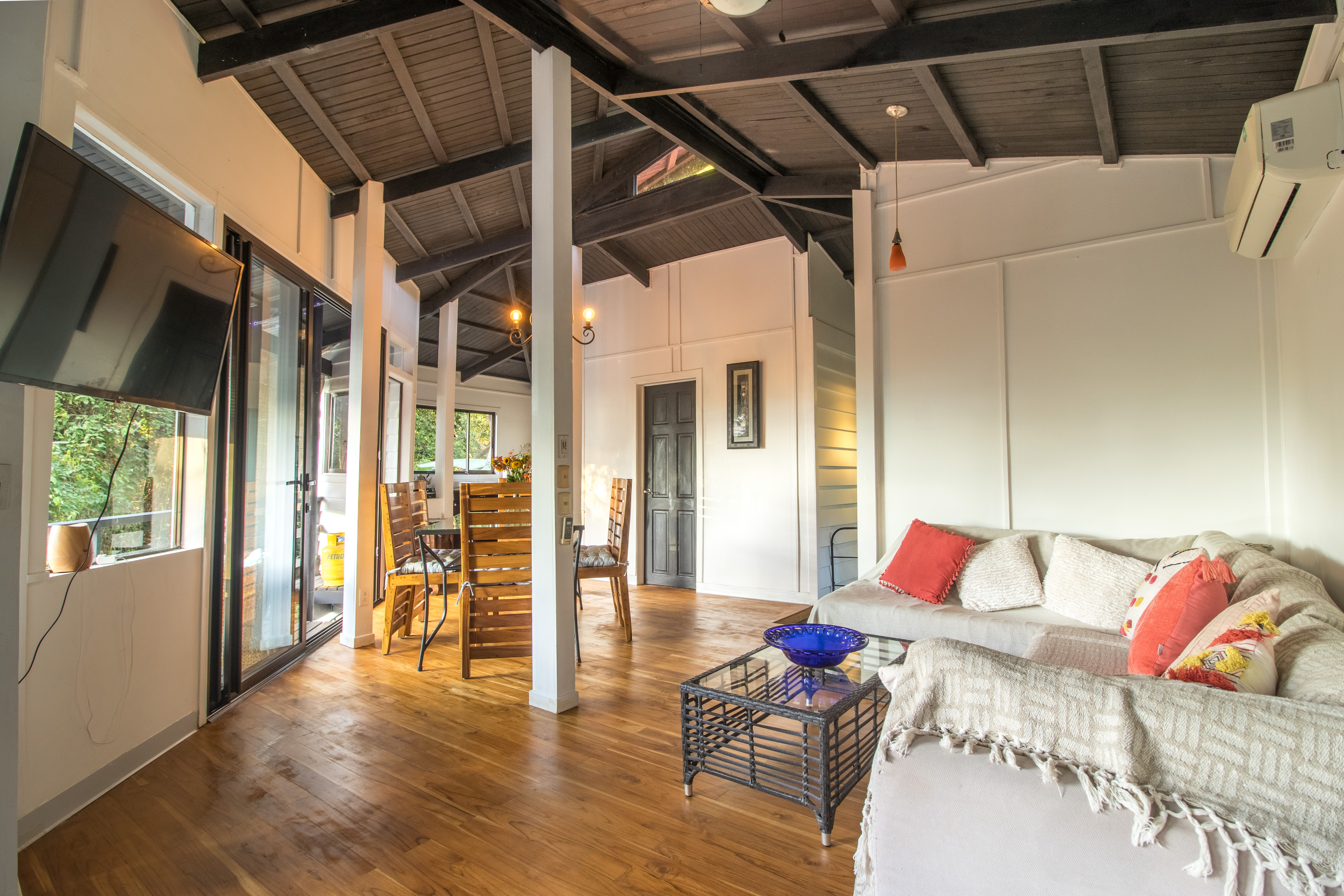 6 bed Single Family Homes For Sale in Malpais, Puntarenas - thumb 13