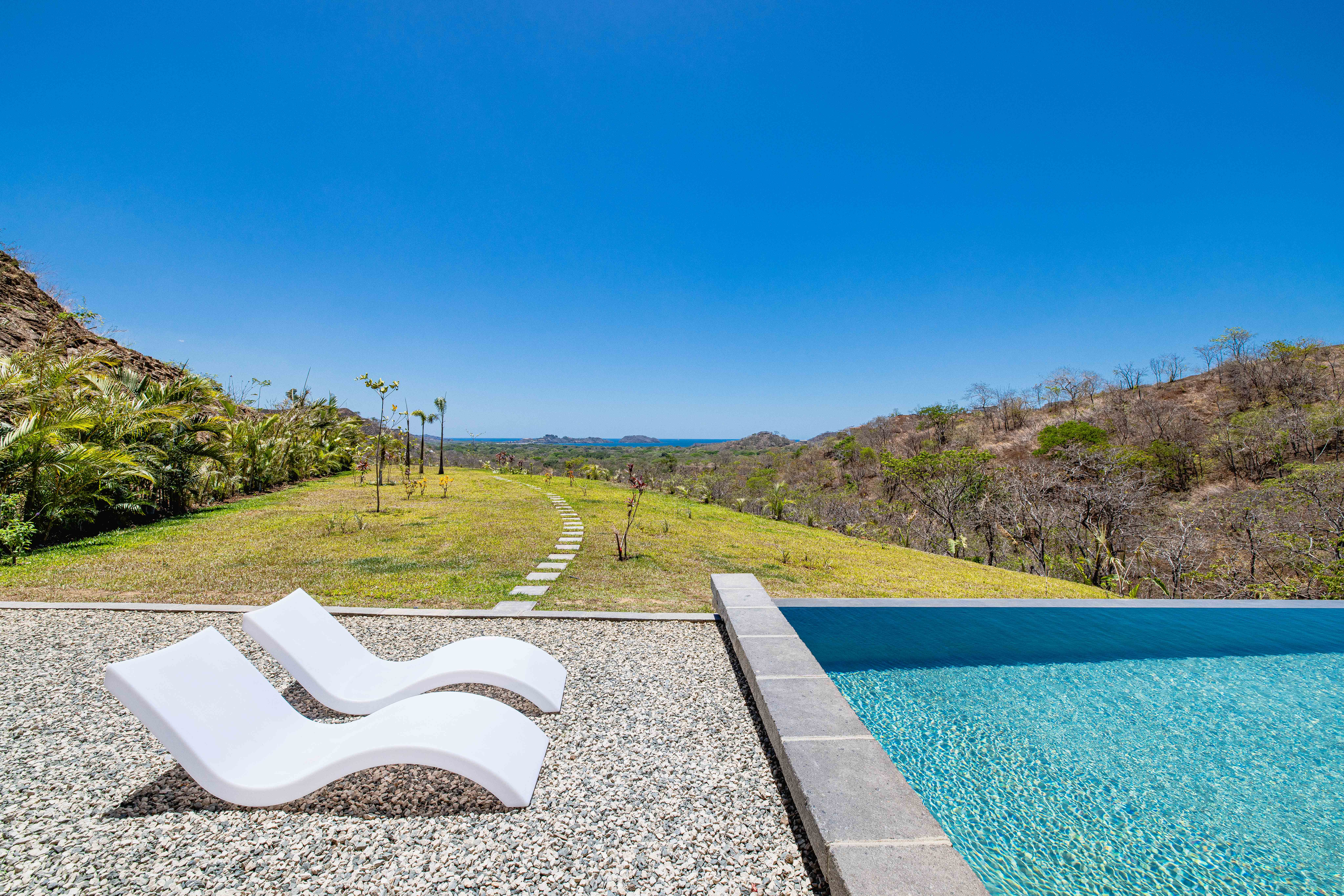 4 bed Single Family Homes For Sale in Playa Potrero, Guanacaste - thumb 15