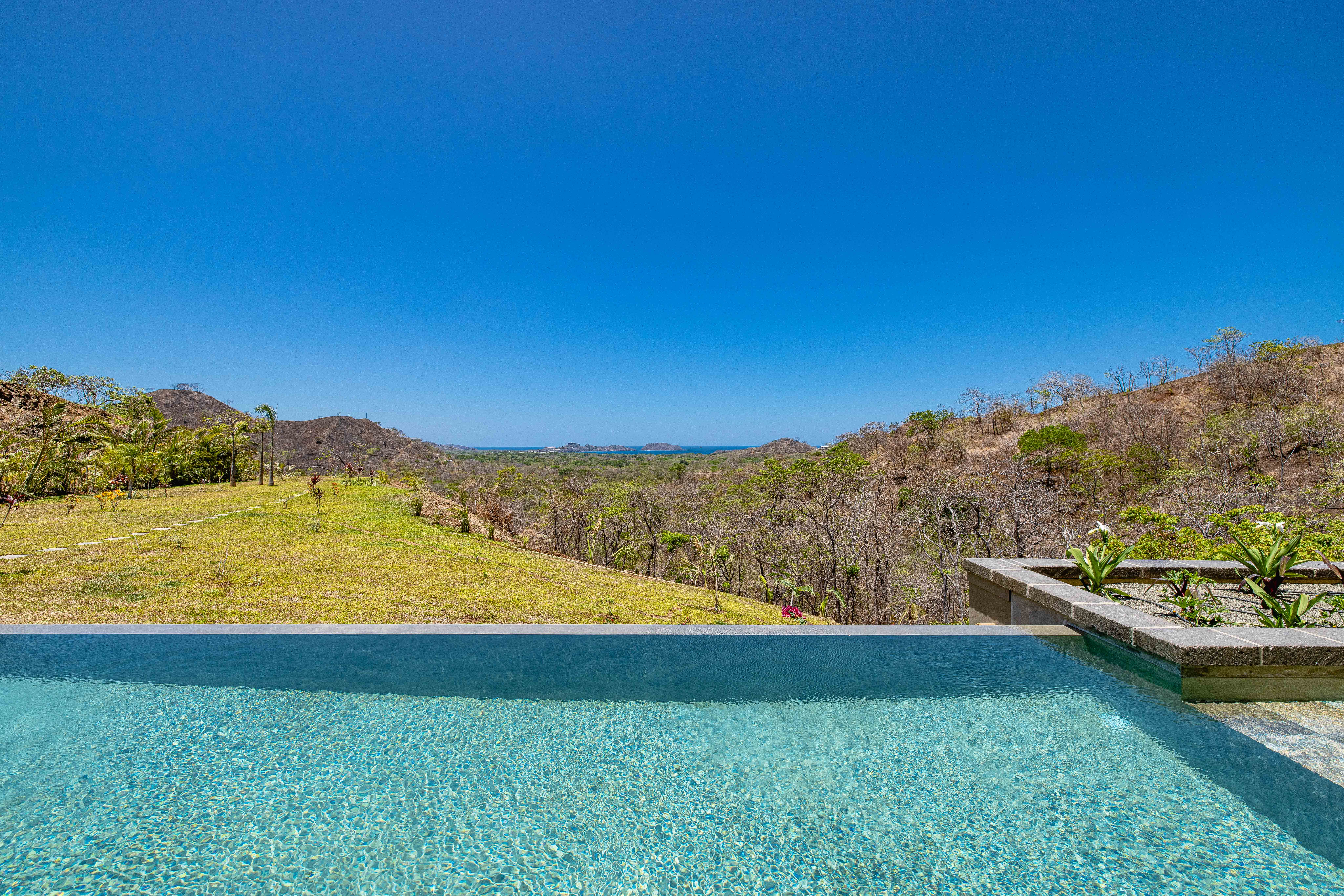 4 bed Single Family Homes For Sale in Playa Potrero, Guanacaste - thumb 17