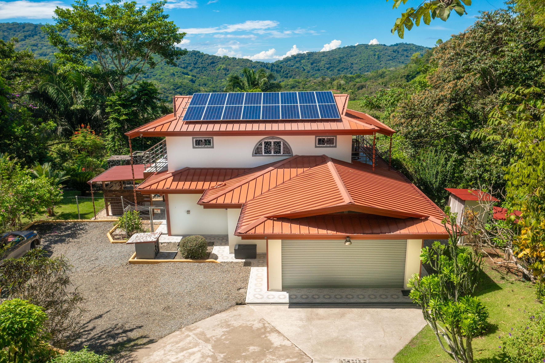 3 bed Single Family Homes For Sale in Dominical, Puntarenas - thumb 3