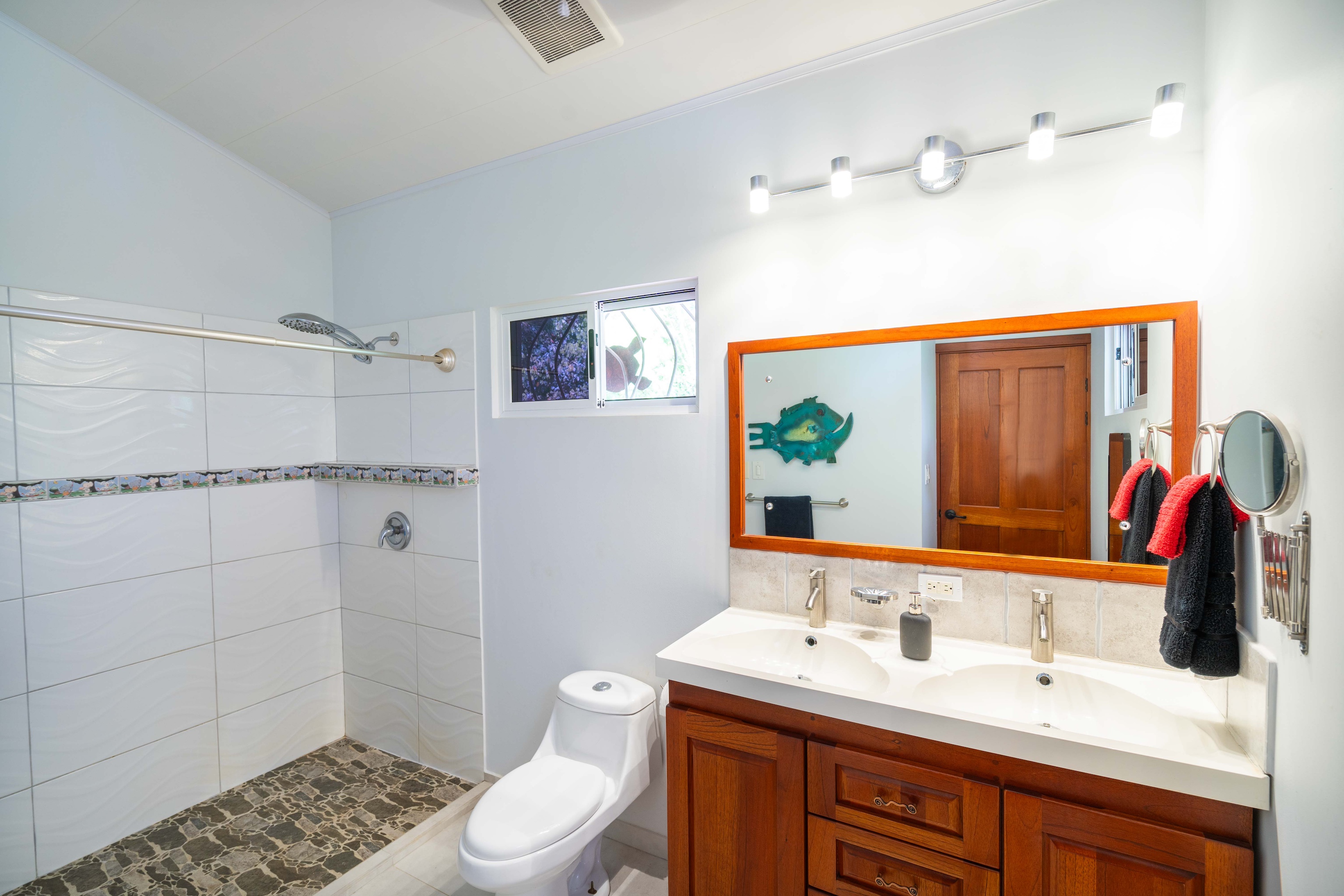 3 bed Single Family Homes For Sale in Dominical, Puntarenas - thumb 24