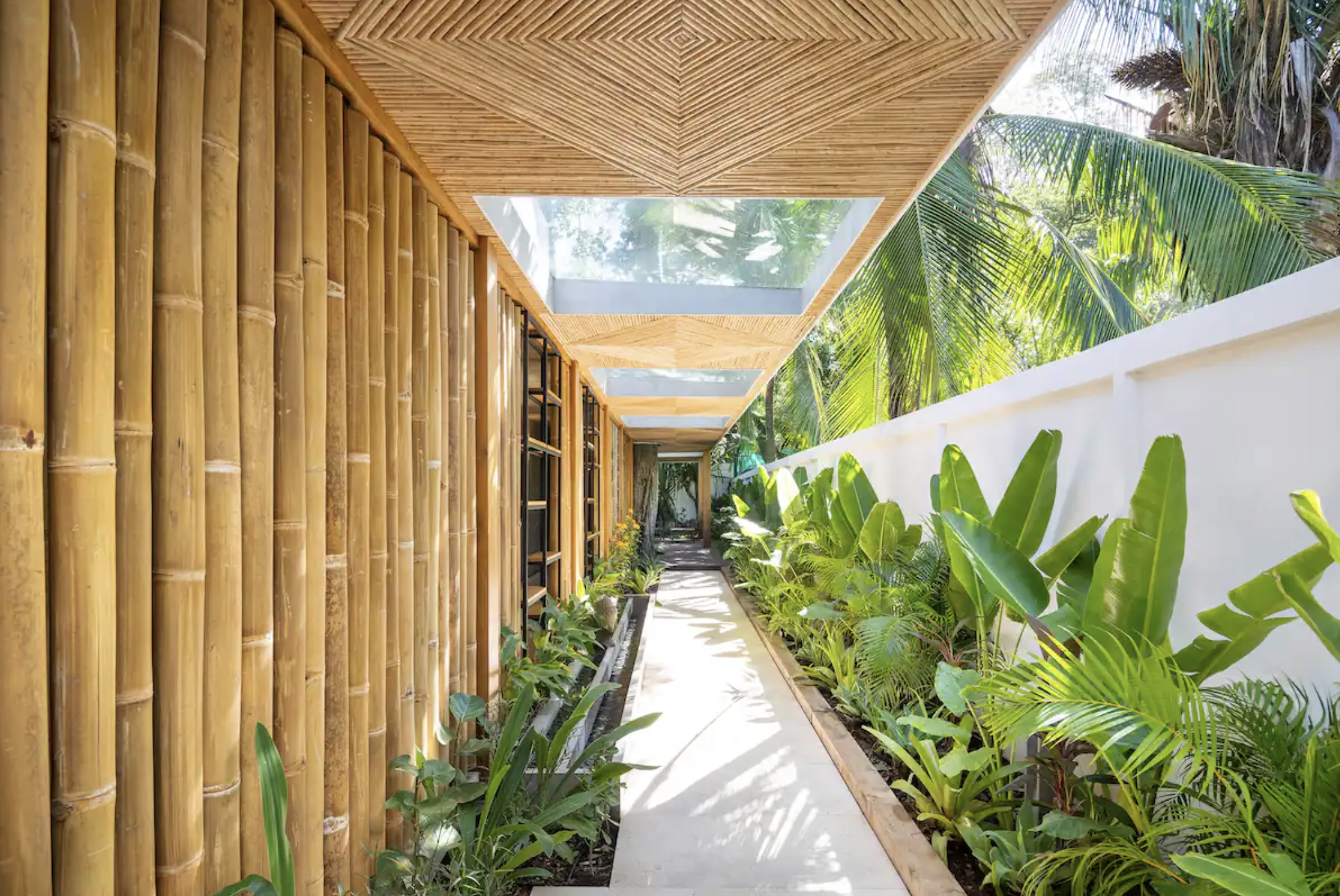 4 bed Single Family Homes For Sale in Santa Teresa, Puntarenas - thumb 12