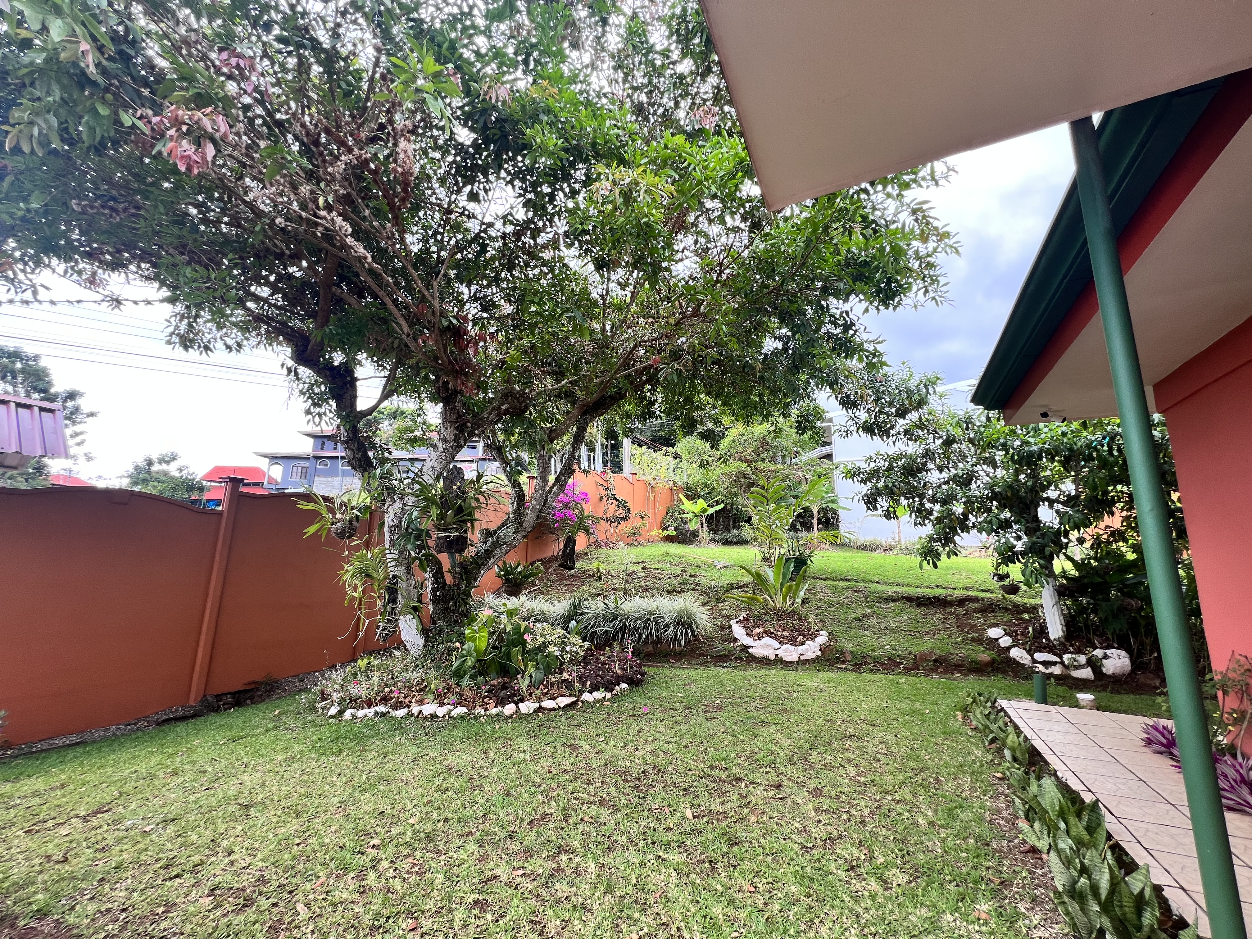 3 bed Single Family Homes For Sale in Perez Zeledon, San Jose - thumb 4