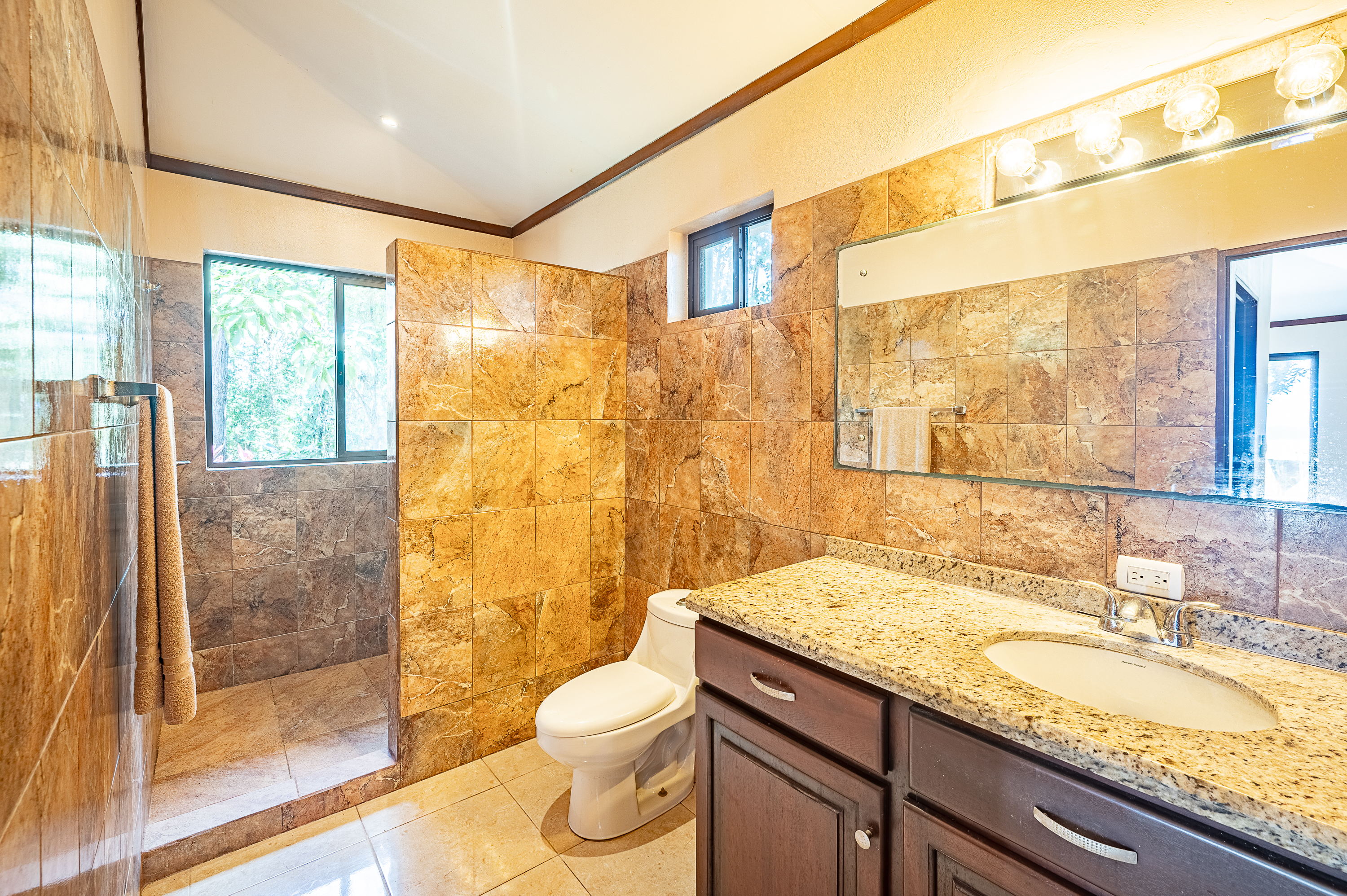 2 bed Single Family Homes For Sale in Tarcoles, Puntarenas - thumb 13