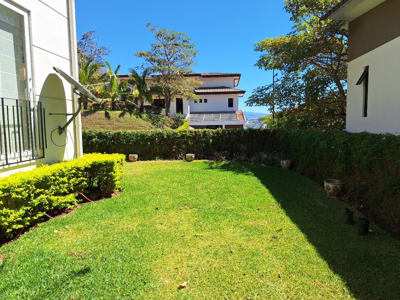 3 bed Single Family Homes For Sale in Escazu, San Jose - thumb 3