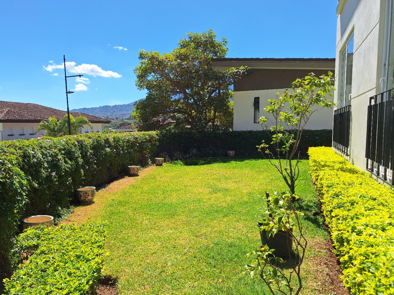 3 bed Single Family Homes For Sale in Escazu, San Jose - thumb 5
