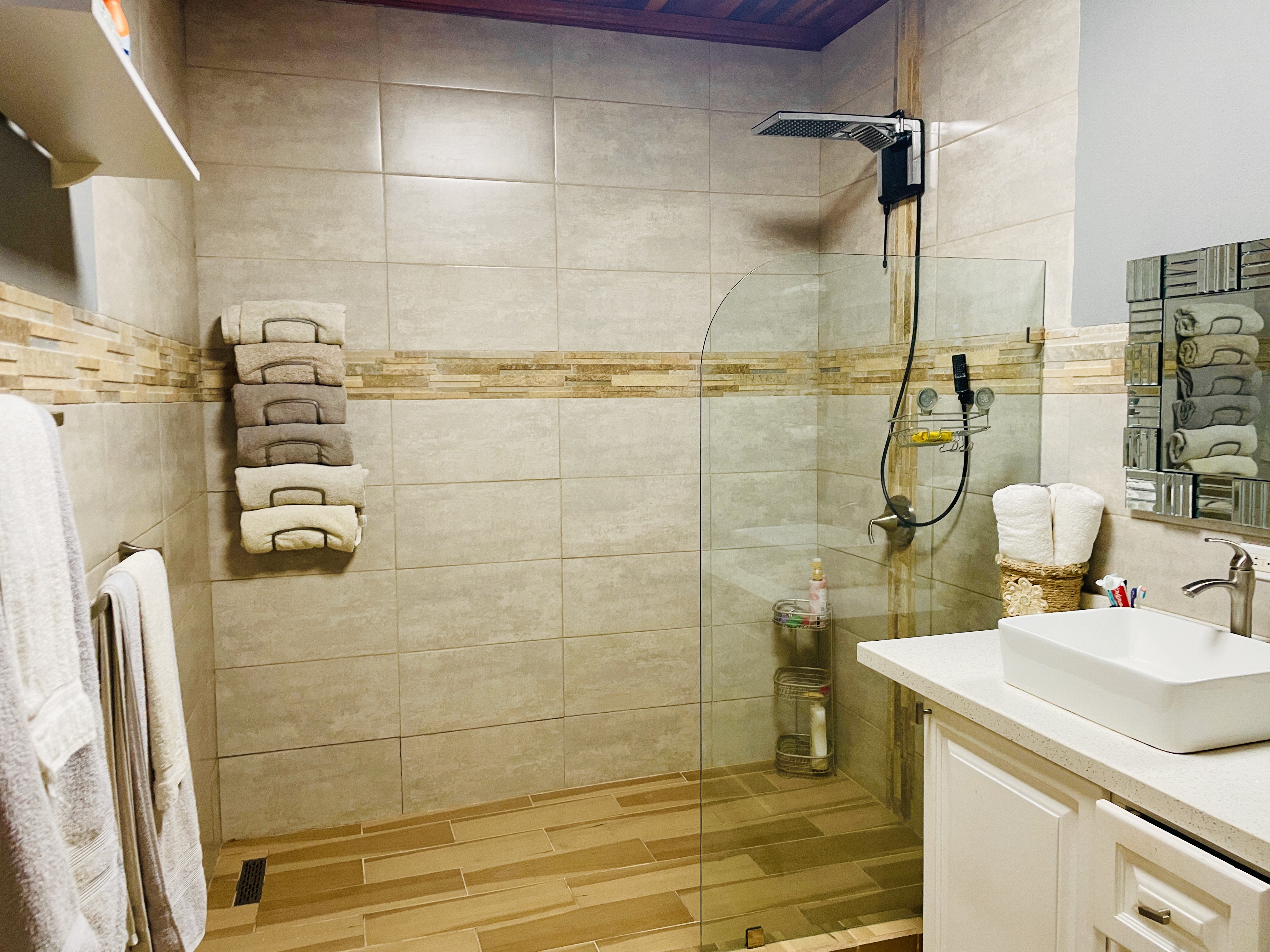 5 bed Single Family Homes For Sale in Atenas, Alajuela - thumb 13