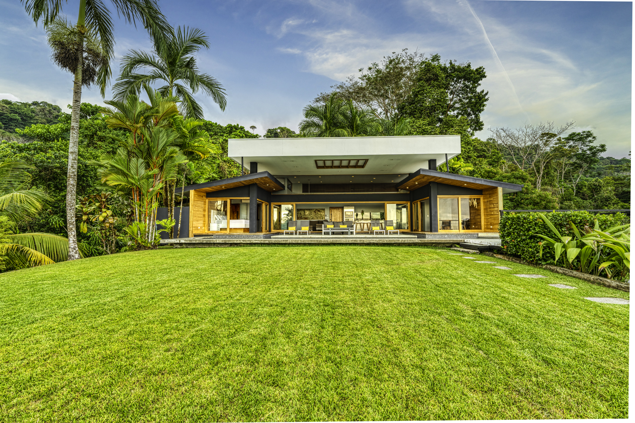 5 bed Single Family Homes For Sale in Uvita, Puntarenas - thumb 2