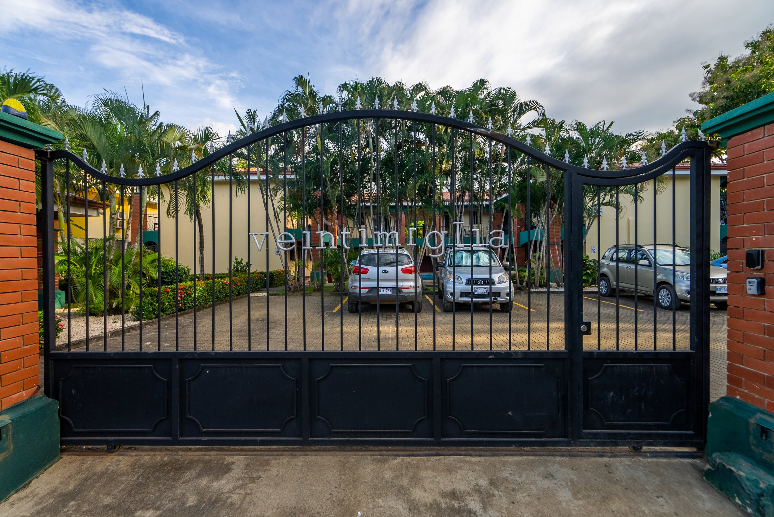 1 bed Condo For Sale in Playas Del Coco, Guanacaste - thumb 9