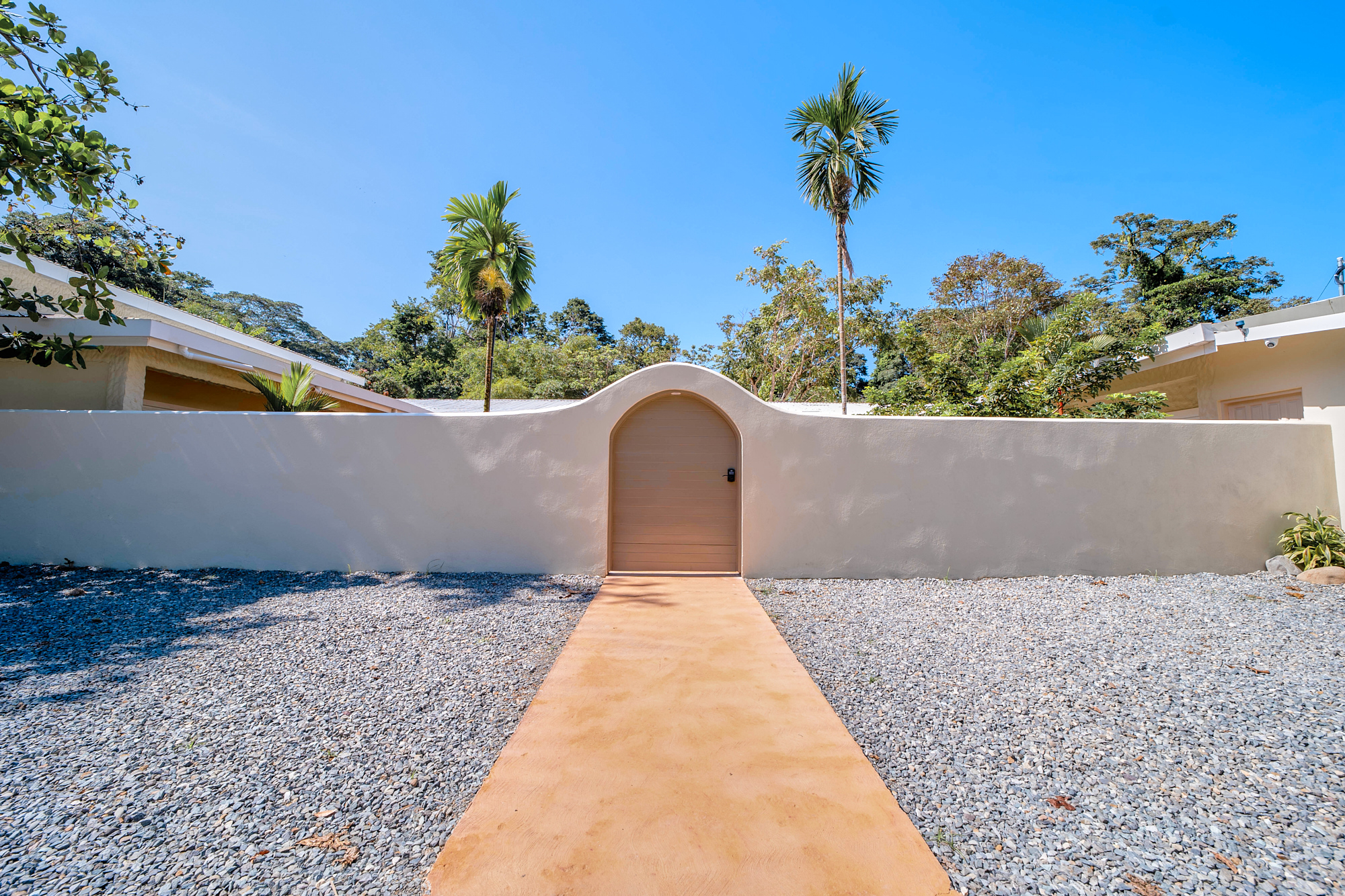 10 bed Hotel / Leisure For Sale in Chiquita Beach, Limón - thumb 14