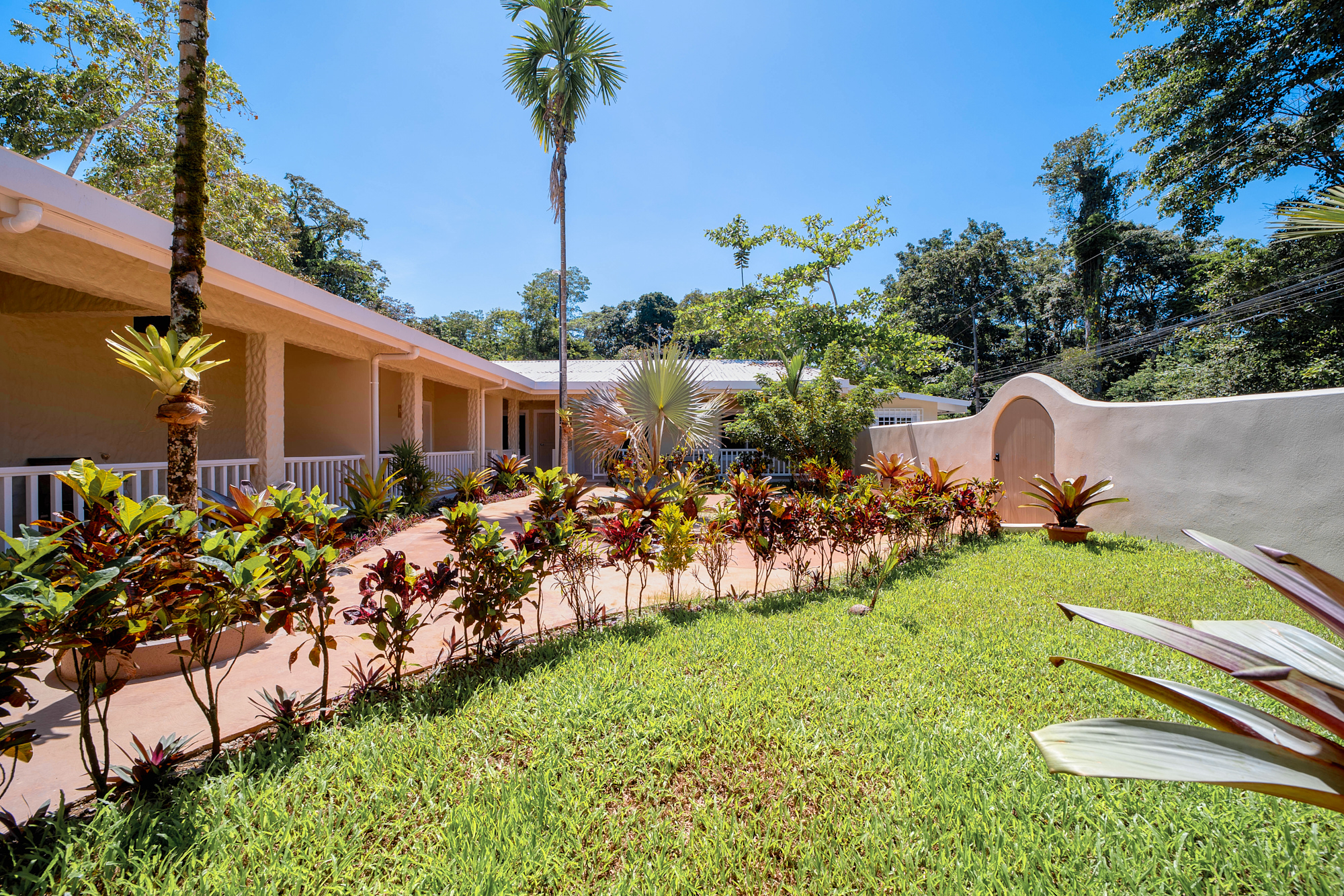 10 bed Hotel / Leisure For Sale in Chiquita Beach, Limón - thumb 8