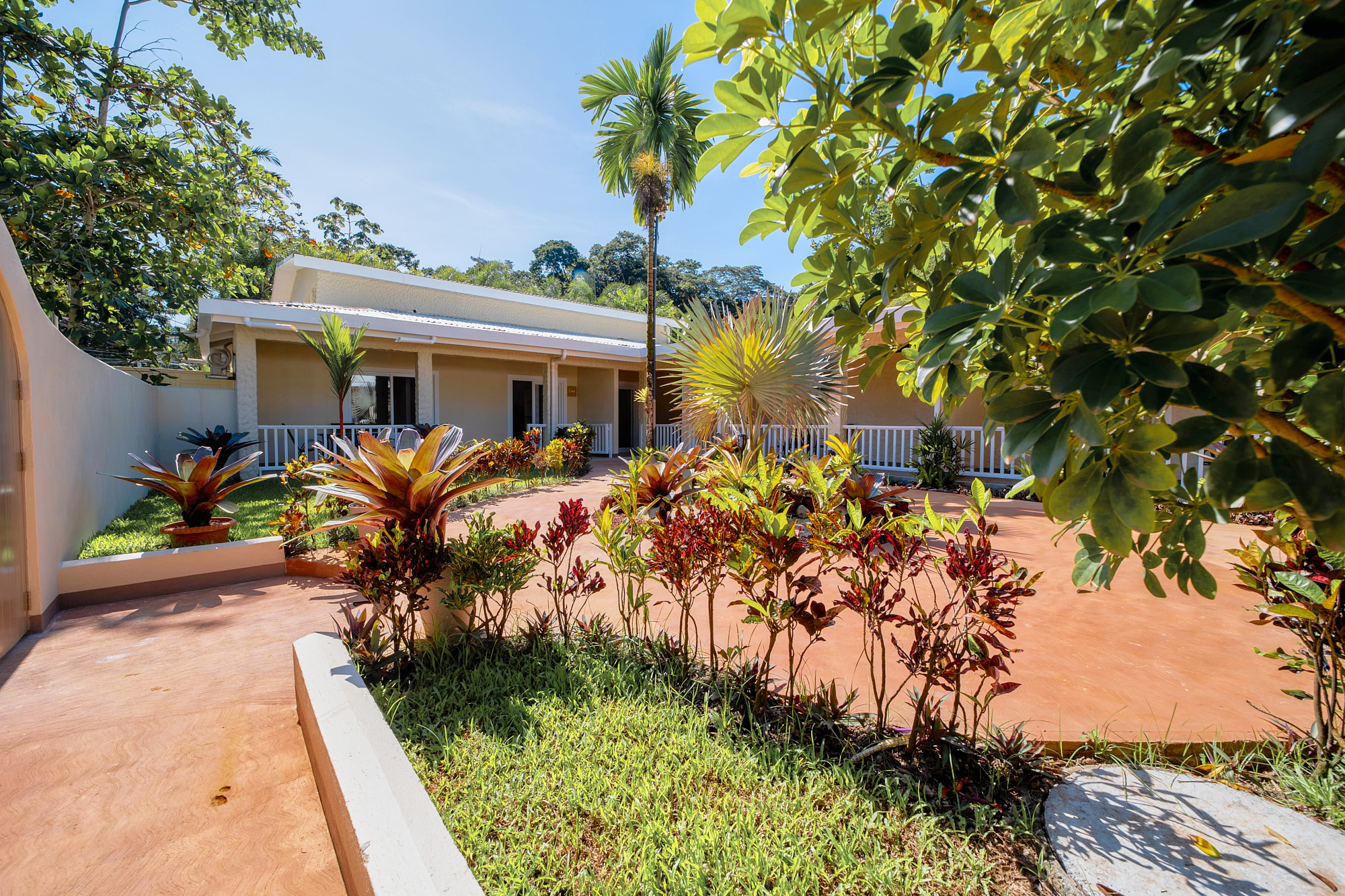 10 bed Hotel / Leisure For Sale in Chiquita Beach, Limón - thumb 12