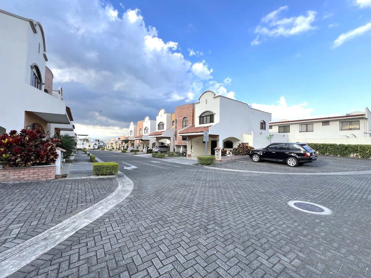 3 bed Condo For Sale in Escazu, San Jose - thumb 24