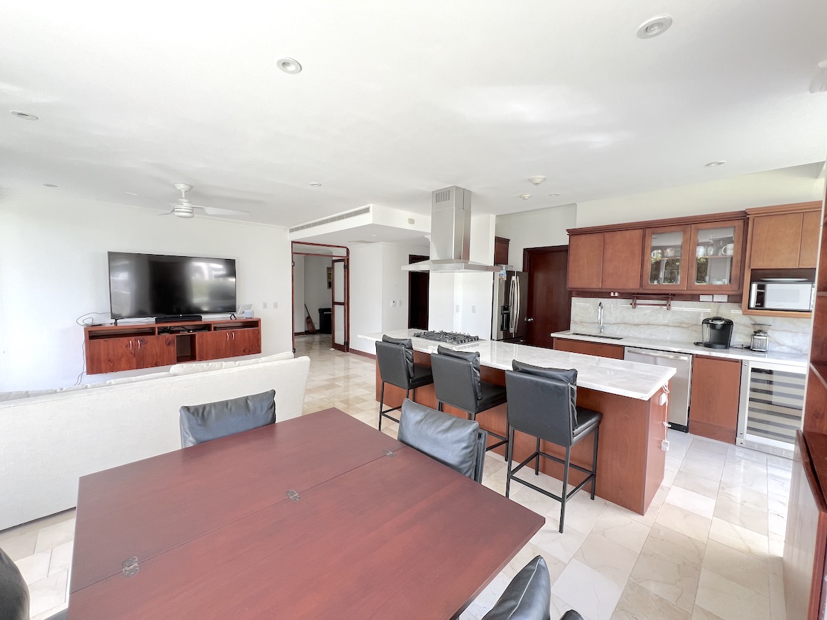 3 bed Apartment For Sale in Escazu, San Jose - thumb 5