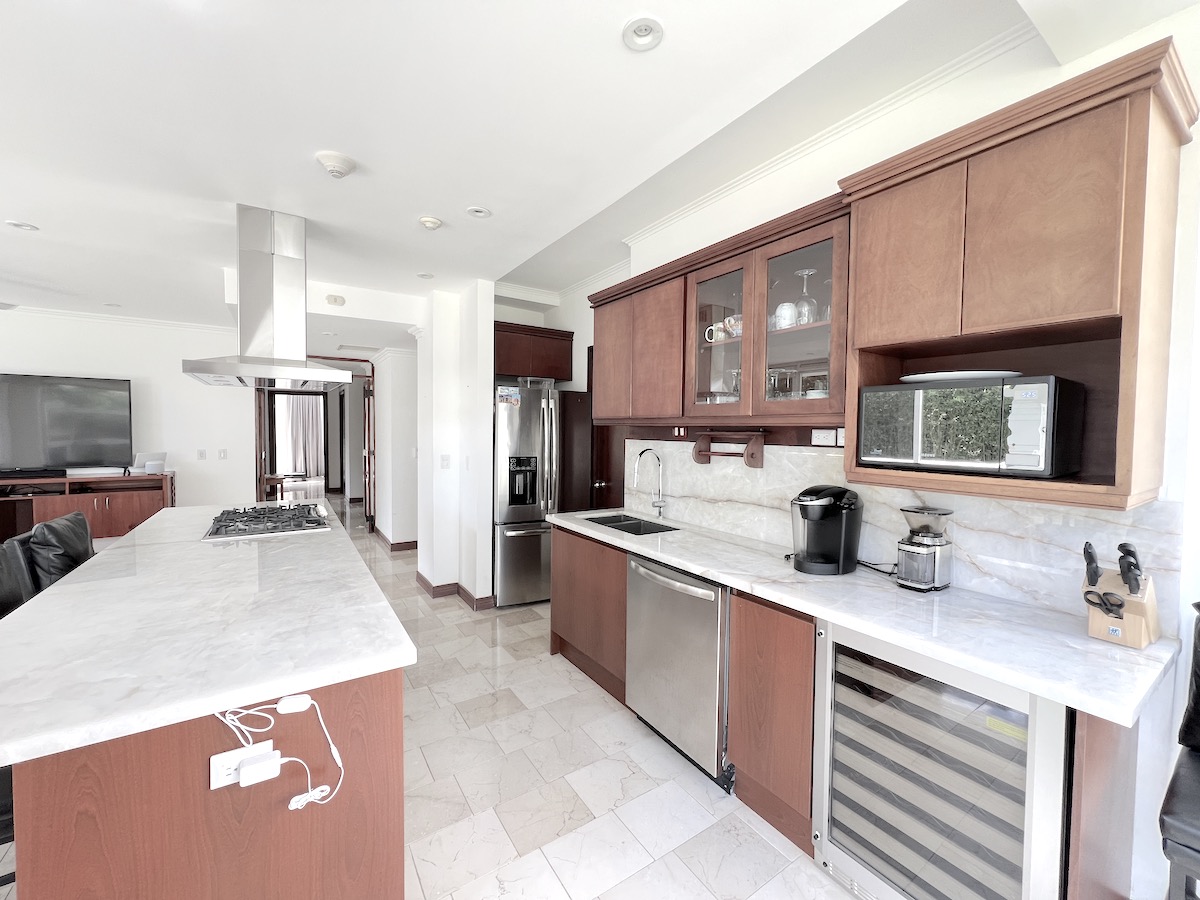 3 bed Apartment For Sale in Escazu, San Jose - thumb 10