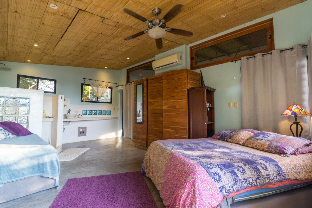 5 bed Single Family Homes For Sale in Santiago, Puntarenas - thumb 29