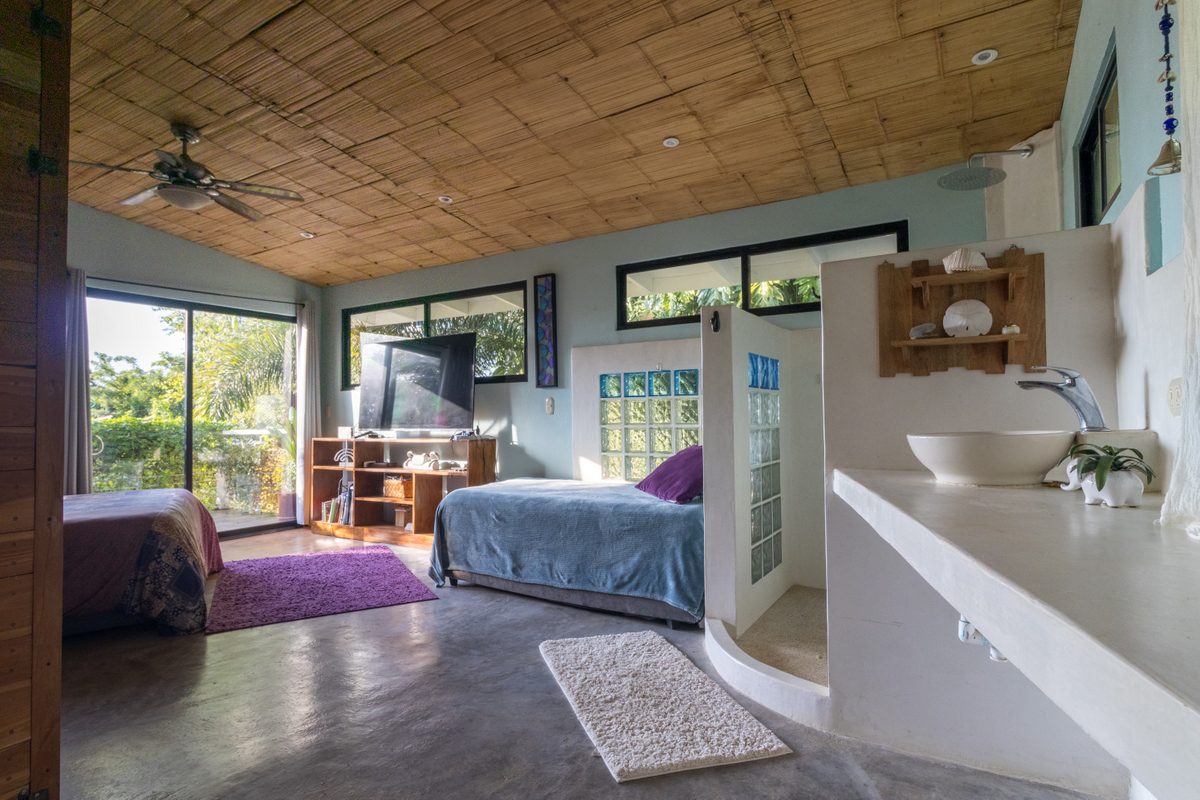 5 bed Single Family Homes For Sale in Santiago, Puntarenas - thumb 30