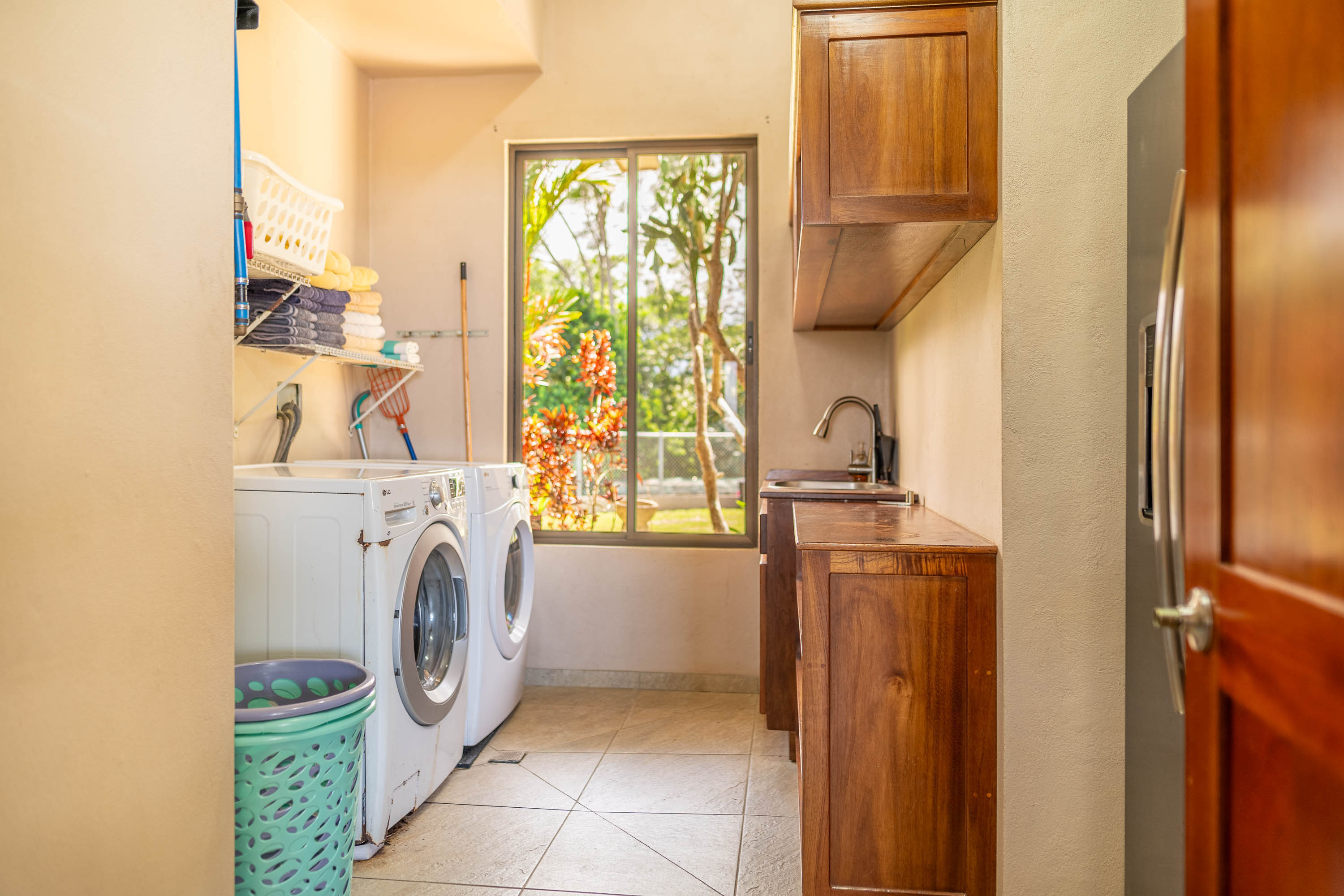 4 bed Single Family Homes For Sale in Ojochal, Puntarenas - thumb 30