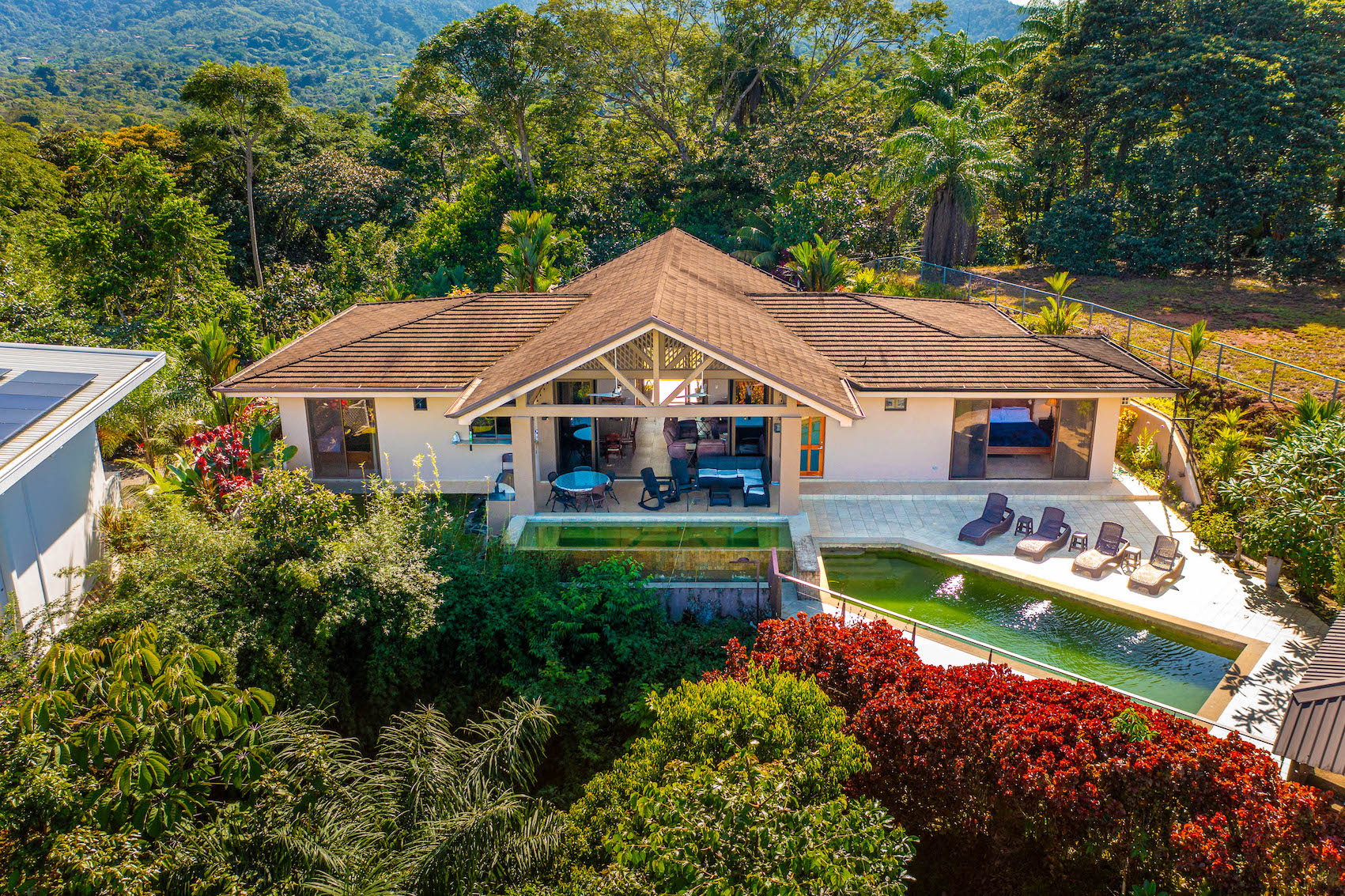 4 bed Single Family Homes For Sale in Ojochal, Puntarenas - thumb 4