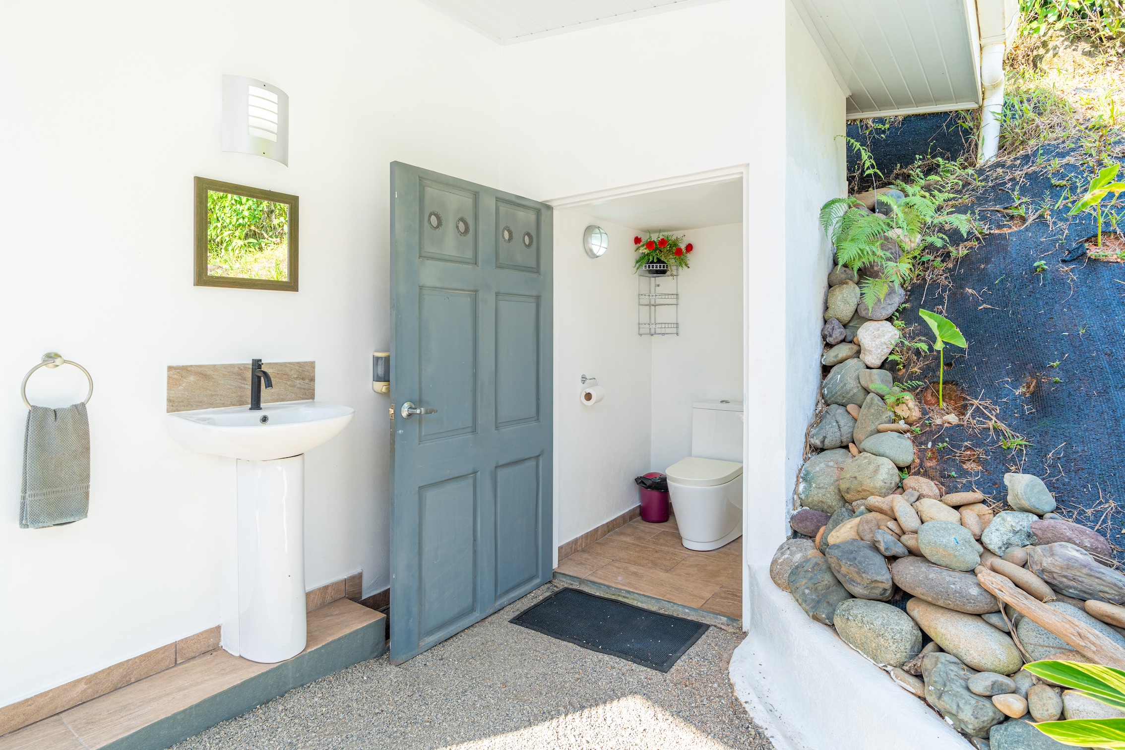 6 bed Single Family Homes For Sale in Ojochal, Puntarenas - thumb 30