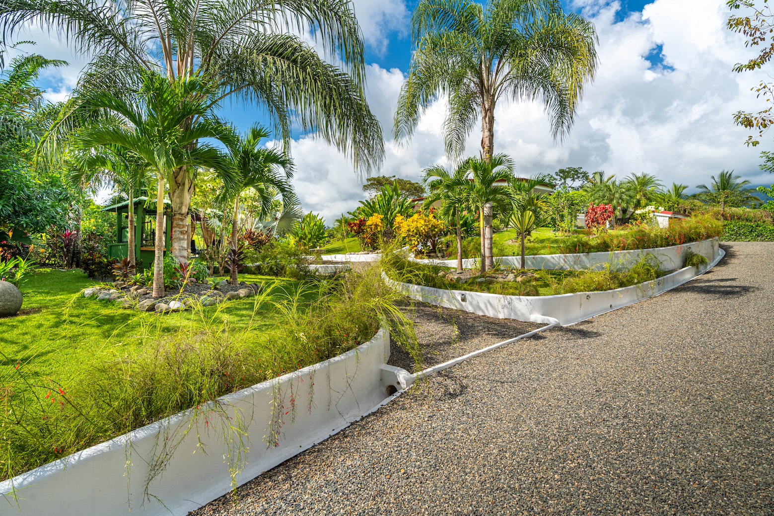 6 bed Single Family Homes For Sale in Ojochal, Puntarenas - thumb 4