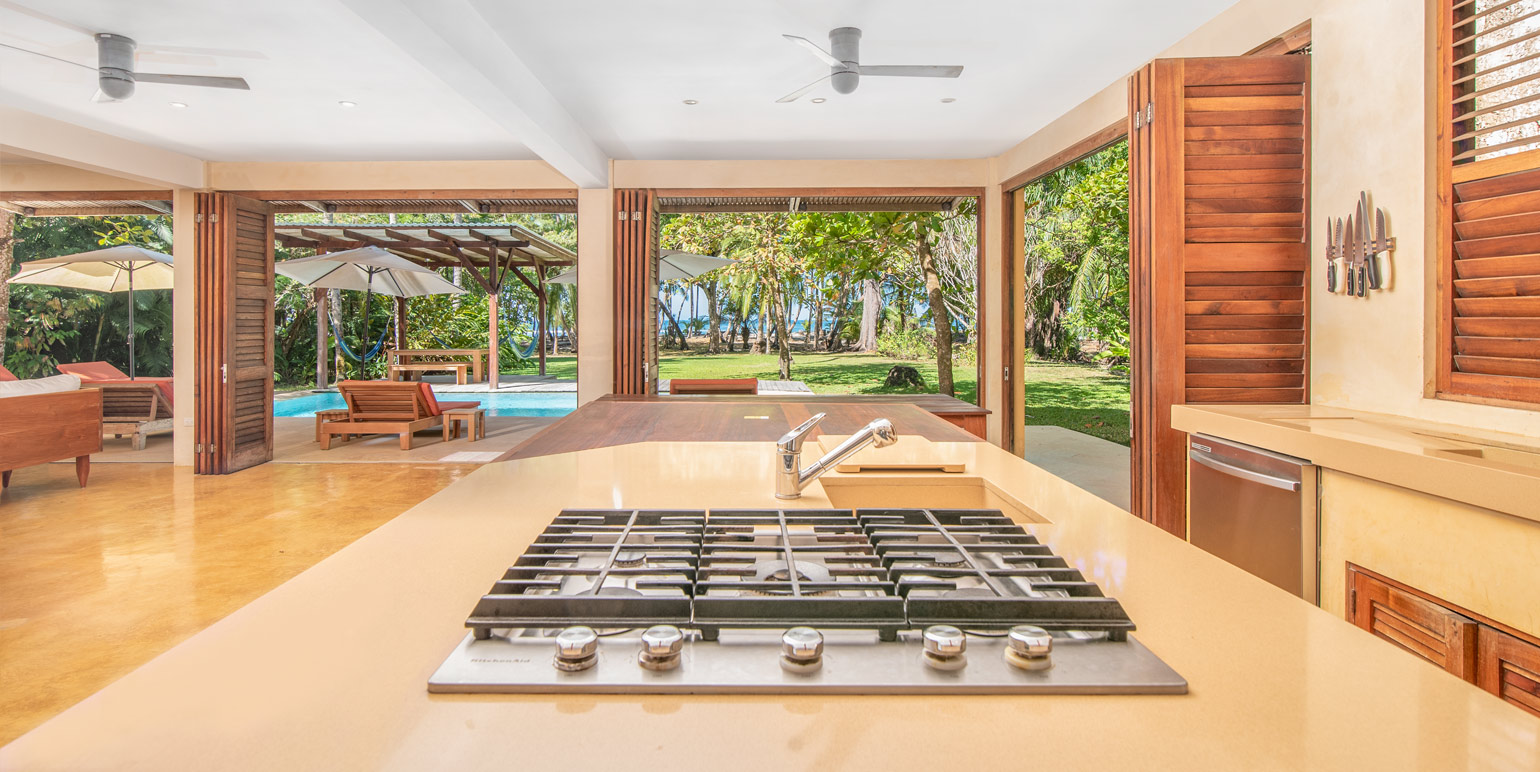 6 bed Single Family Homes For Sale in Malpais, Puntarenas - thumb 3