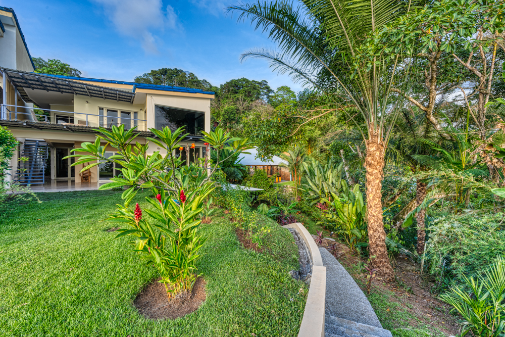 4 bed Single Family Homes For Sale in Uvita, Puntarenas - thumb 8