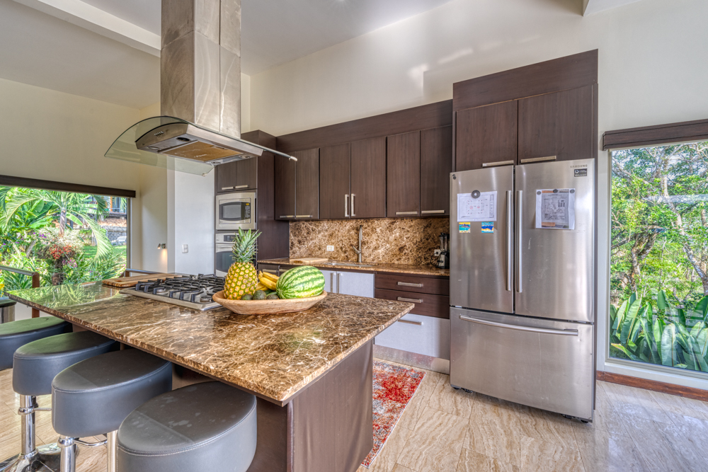 4 bed Single Family Homes For Sale in Uvita, Puntarenas - thumb 10