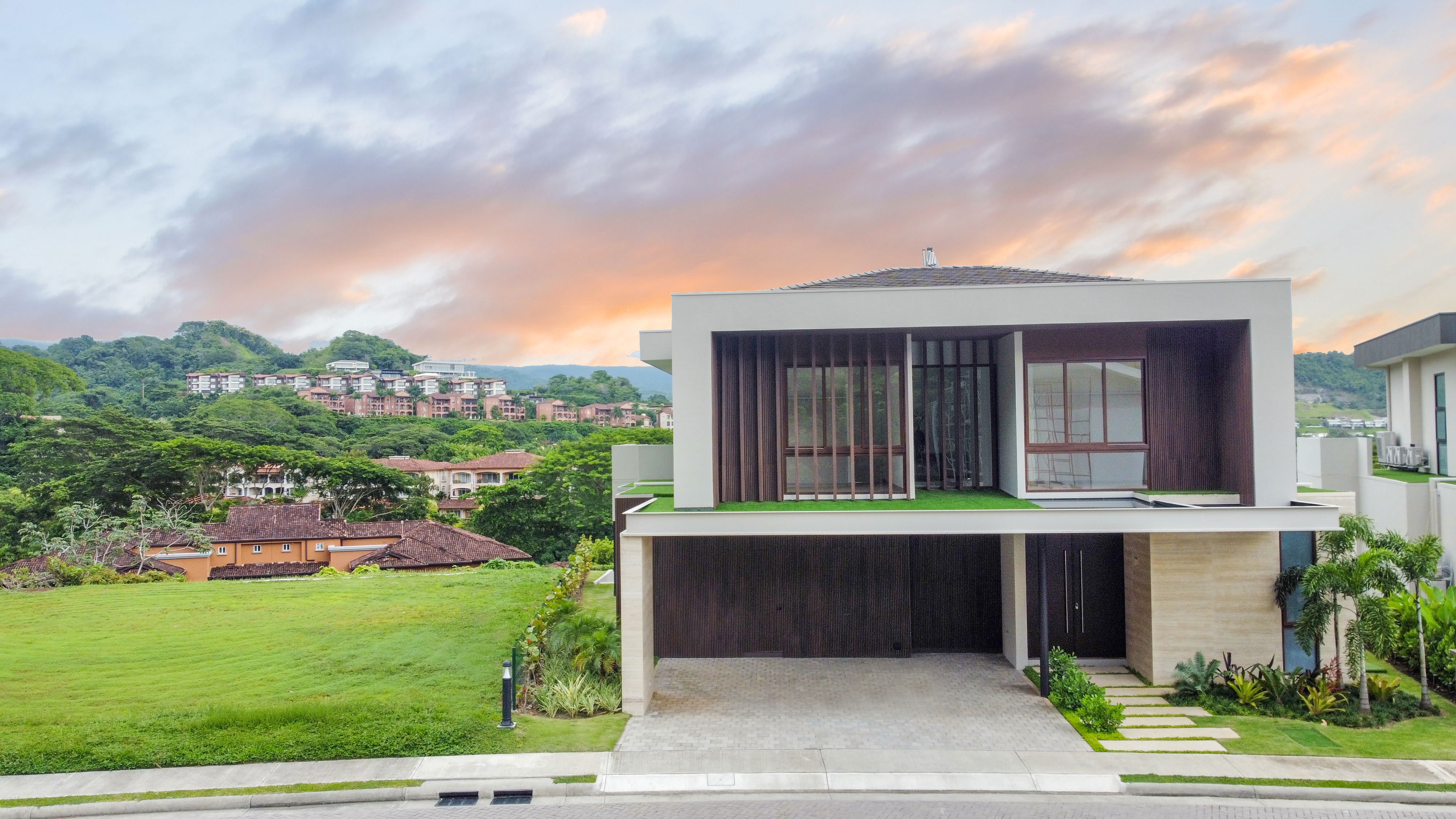 5 bed Single Family Homes For Sale in Los Suenos, Puntarenas - thumb 25