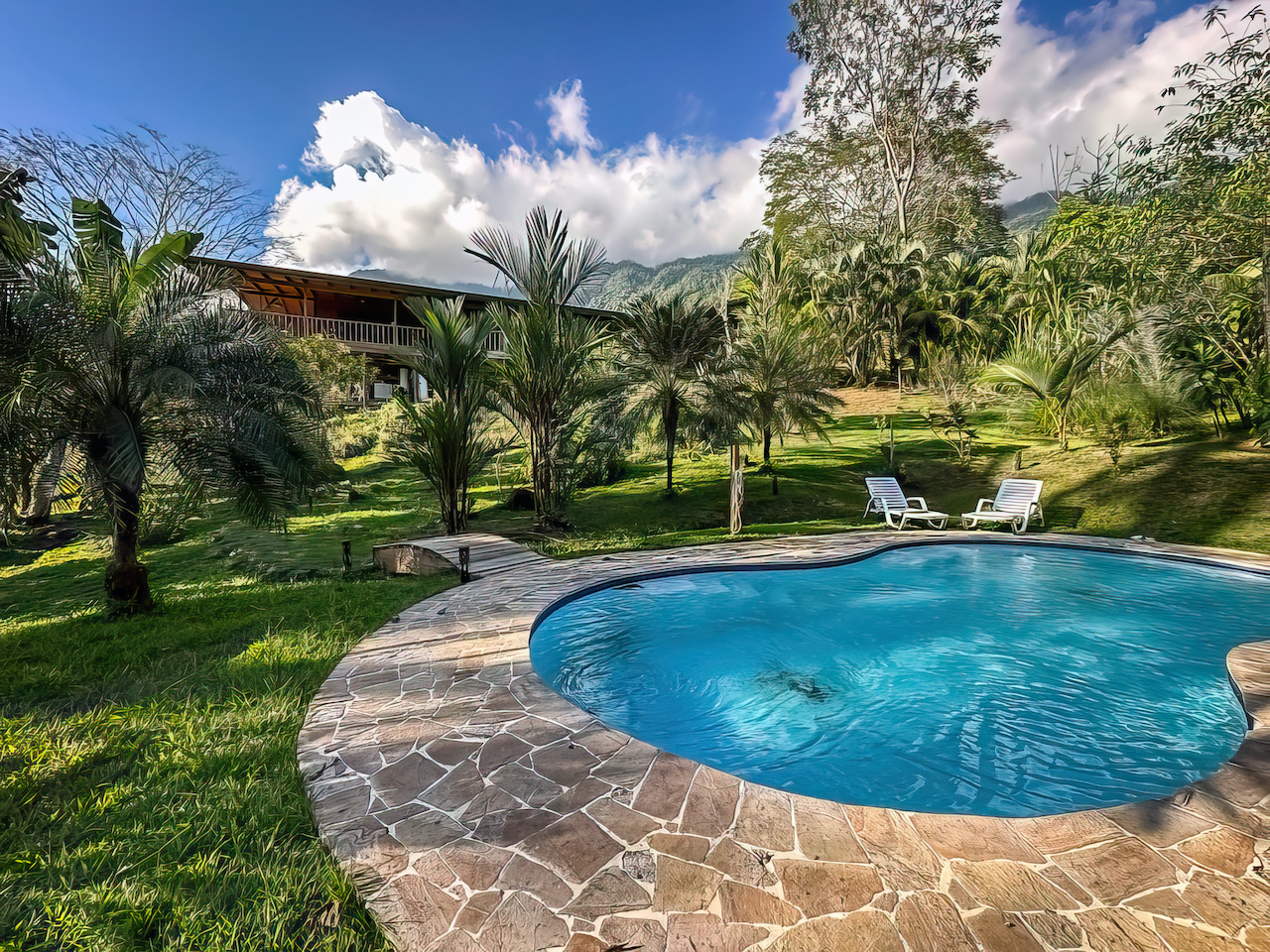 4 bed Hotel / Leisure For Sale in Ojochal, Puntarenas - thumb 1