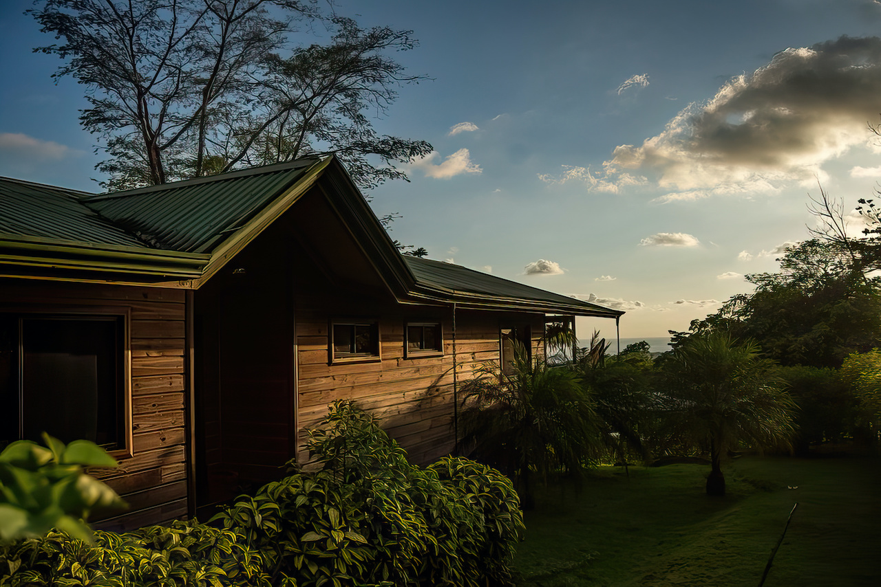 4 bed Hotel / Leisure For Sale in Ojochal, Puntarenas - thumb 3