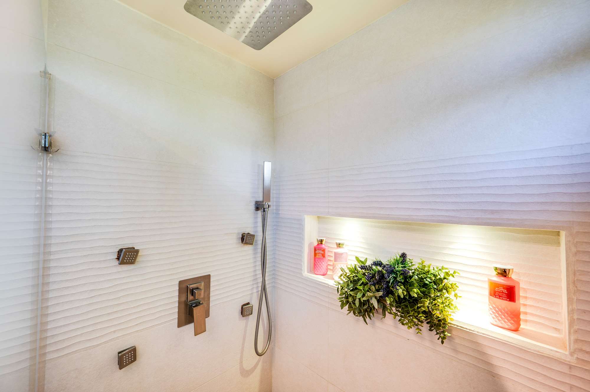 2 bed Single Family Homes For Sale in Playa Potrero, Guanacaste - thumb 16