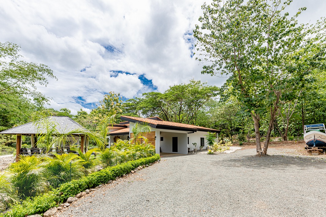 3 bed Single Family Homes For Sale in Tamarindo, Guanacaste - thumb 9