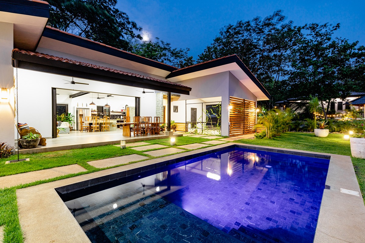 3 bed Single Family Homes For Sale in Tamarindo, Guanacaste - thumb 3