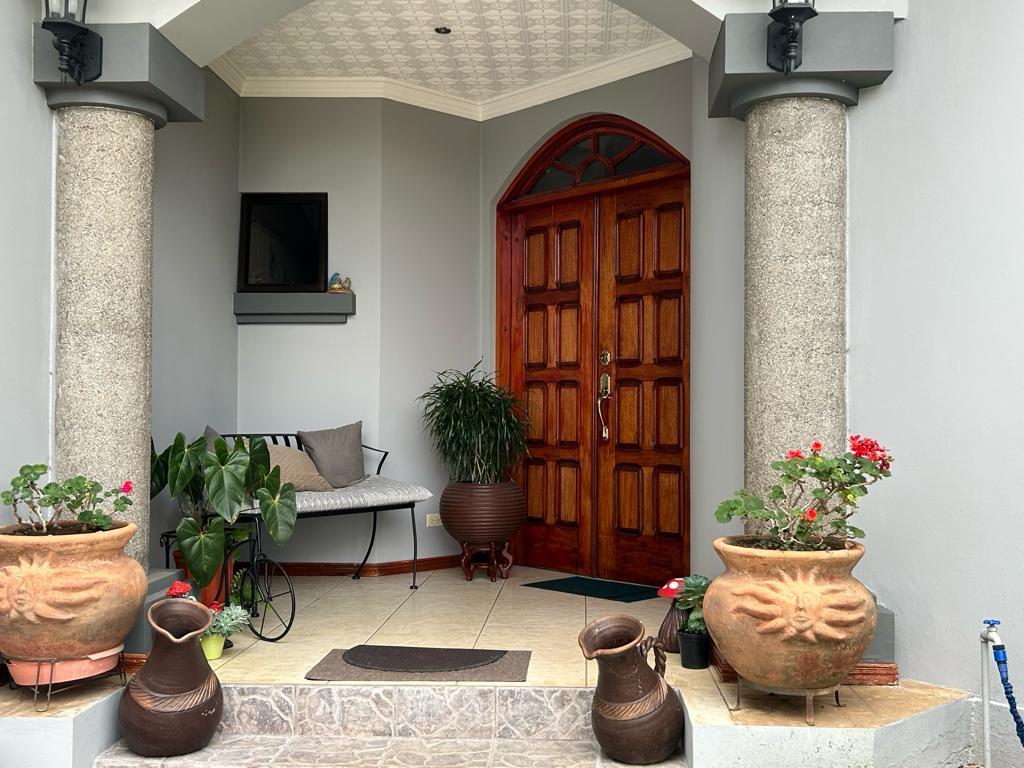 4 bed Single Family Homes For Sale in Alajuela, Alajuela - thumb 1