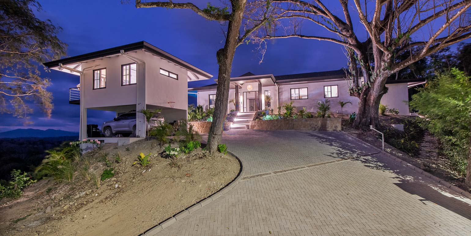 5 bed Single Family Homes For Sale in Playa Hermosa Santa Teresa, Puntarenas - thumb 17