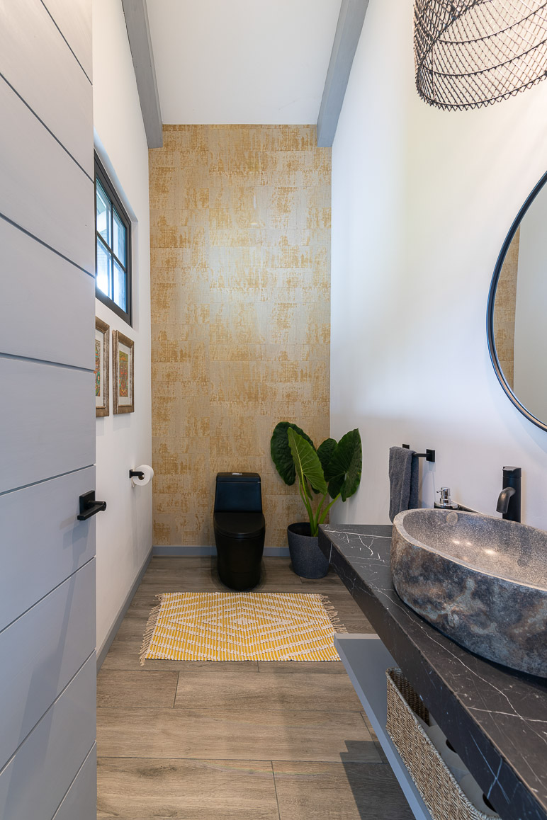 5 bed Single Family Homes For Sale in Playa Hermosa Santa Teresa, Puntarenas - thumb 5