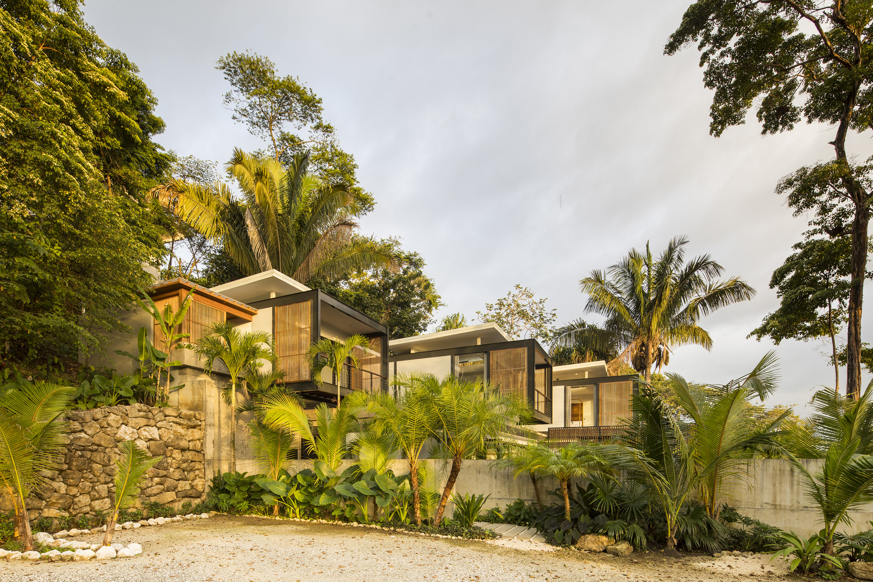 4 bed Single Family Homes For Sale in Santa Teresa, Puntarenas - thumb 16