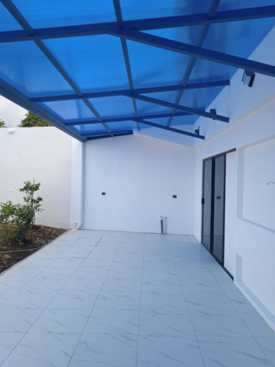 2 bed Single Family Homes For Sale in Aguacaliente, Cartago - thumb 4