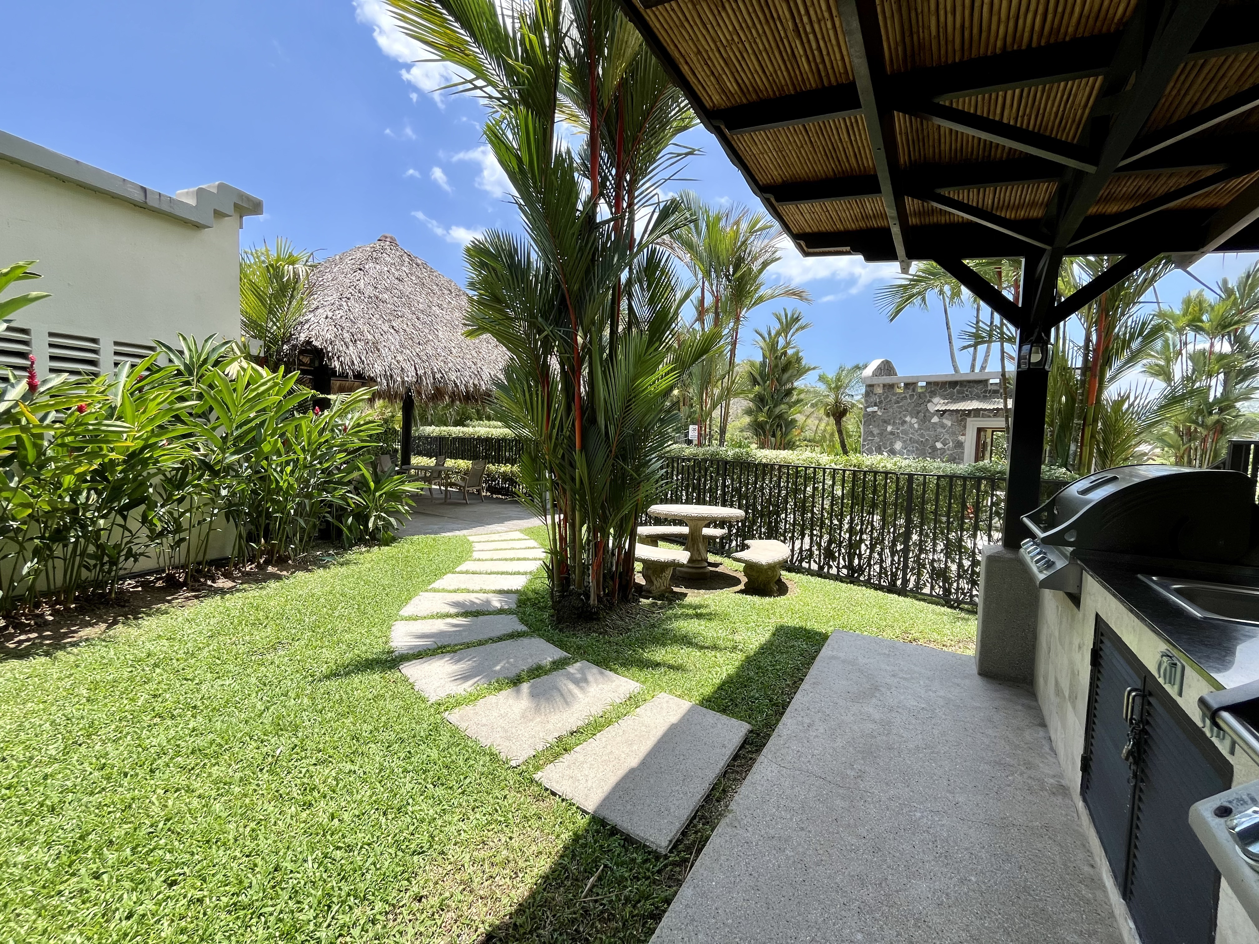 4 bed Single Family Homes For Sale in Jaco, Puntarenas - thumb 28