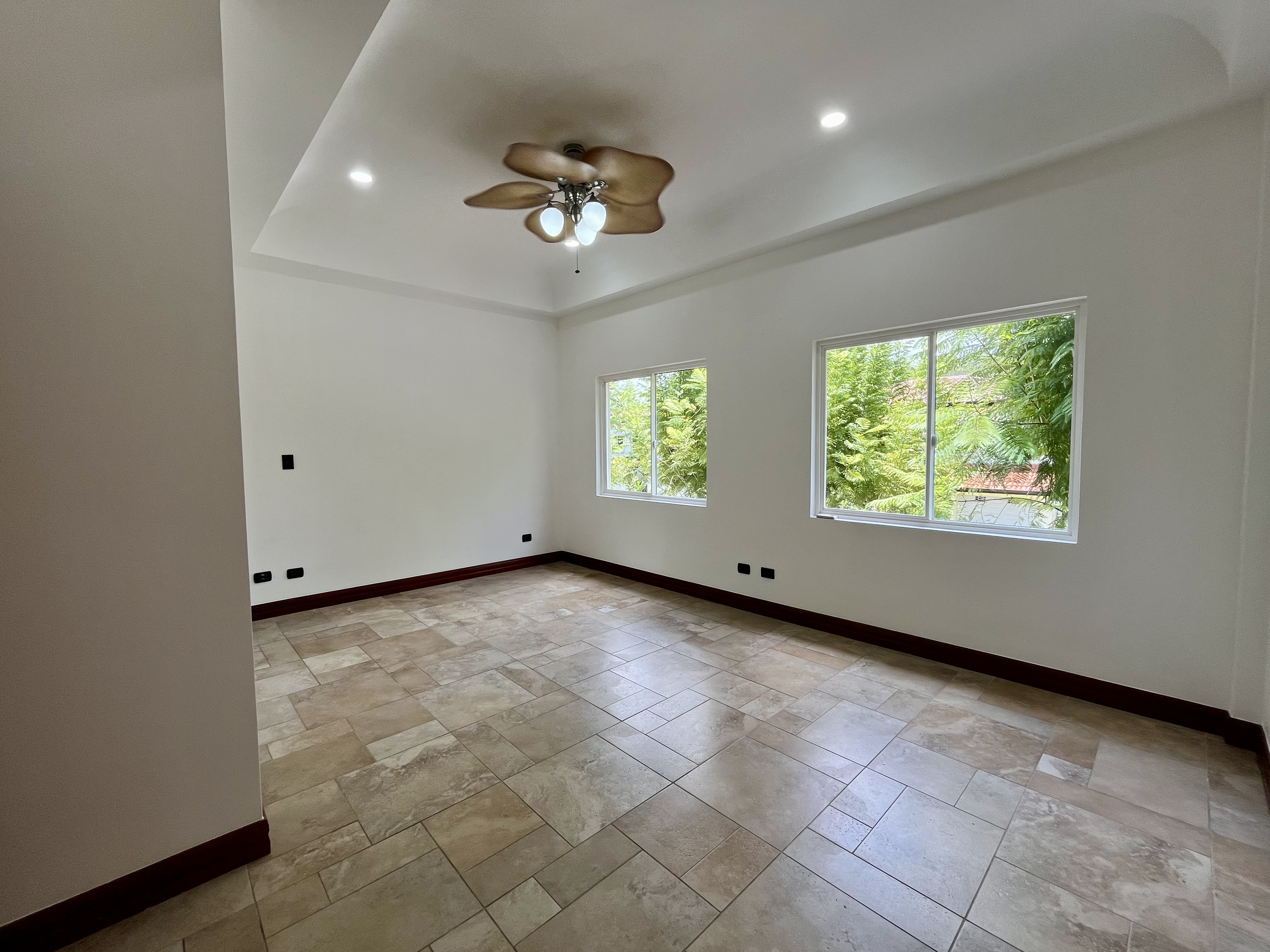 4 bed Single Family Homes For Sale in Jaco, Puntarenas - thumb 11