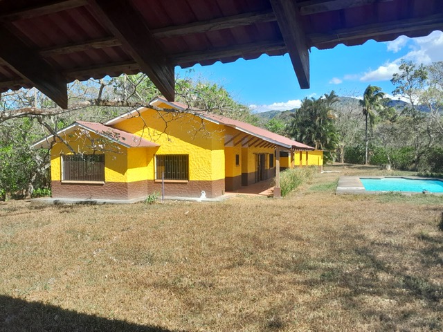 4 bed Single Family Homes For Sale in Brasil De Mora, San Jose - thumb 1