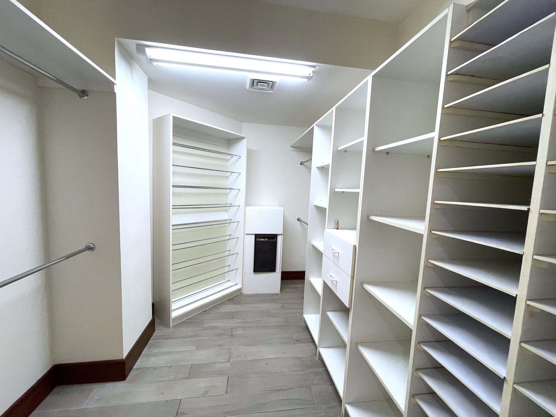 3 bed Apartment For Sale in Escazu, San Jose - thumb 8
